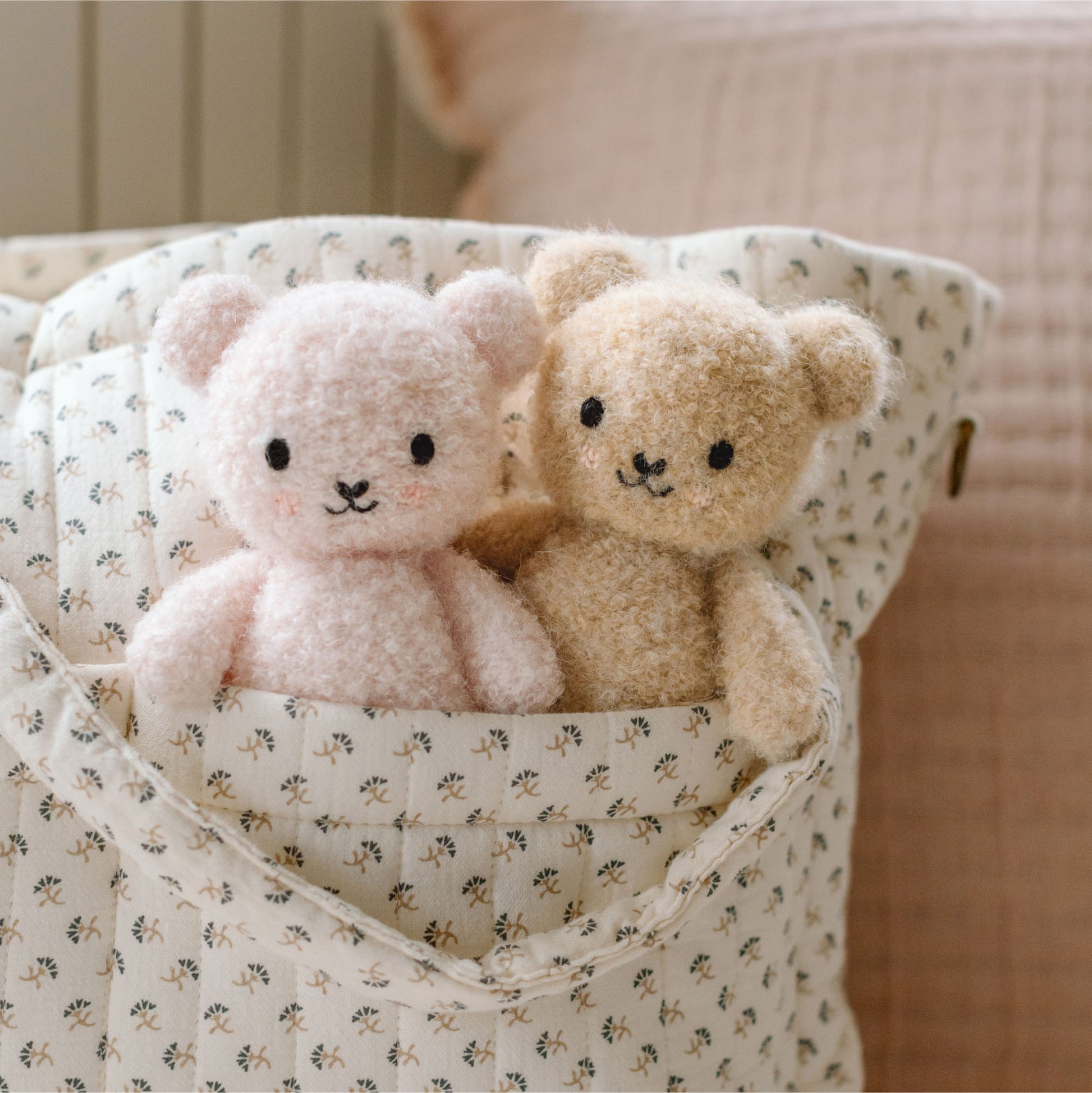 Baby Bouclé Bear - Strawberry