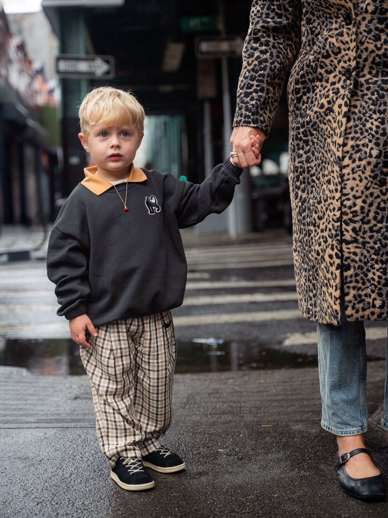 Panther Patch Collar Sweatshirt - Black