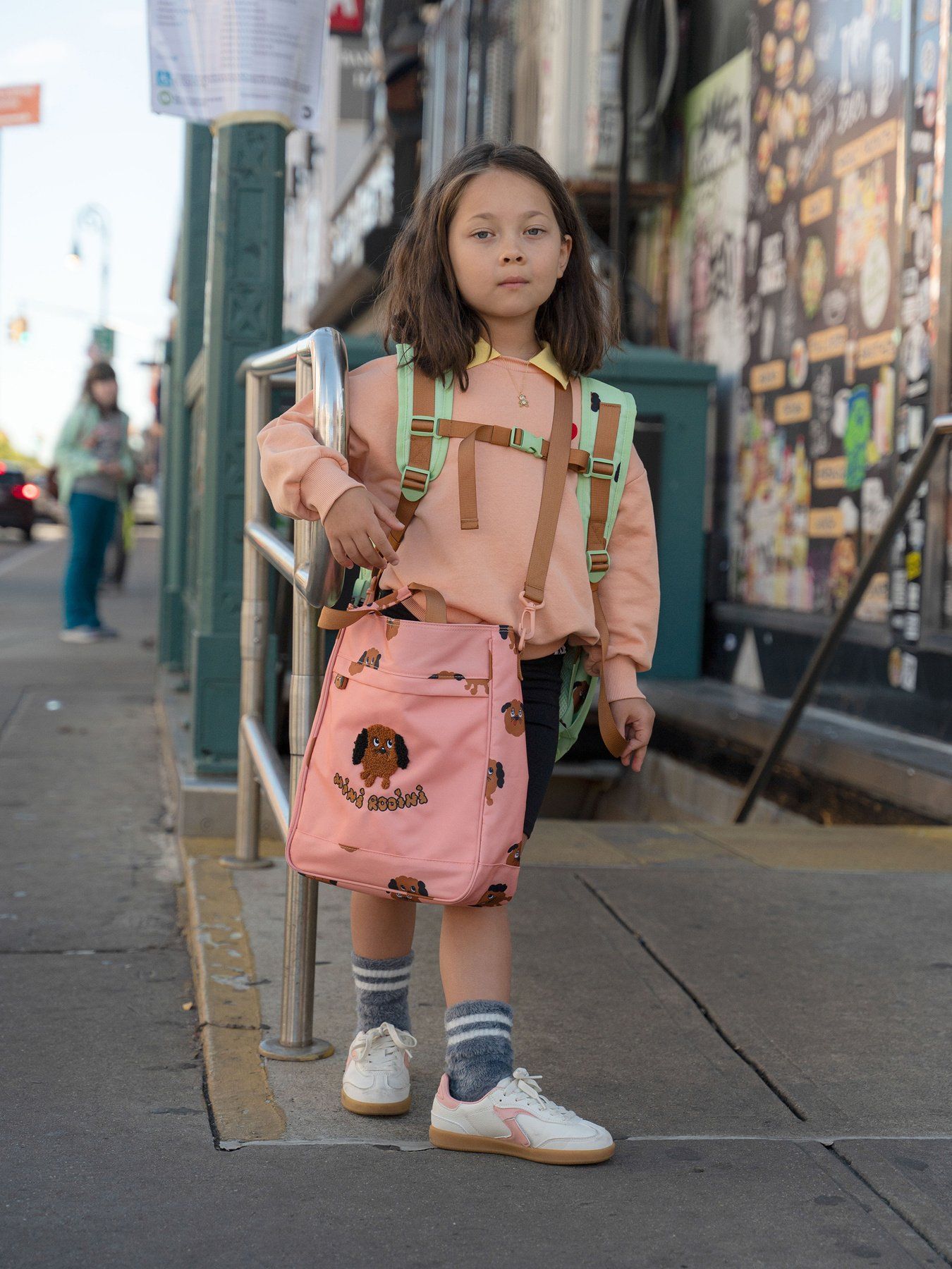Heart Emb Collar Sweatshirt - Pink