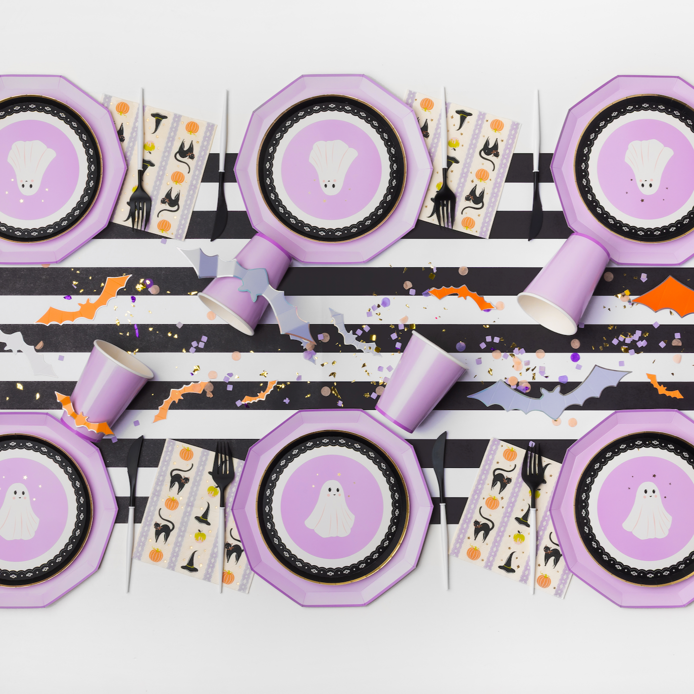 FRILLS & THRILLS LARGE NAPKINS