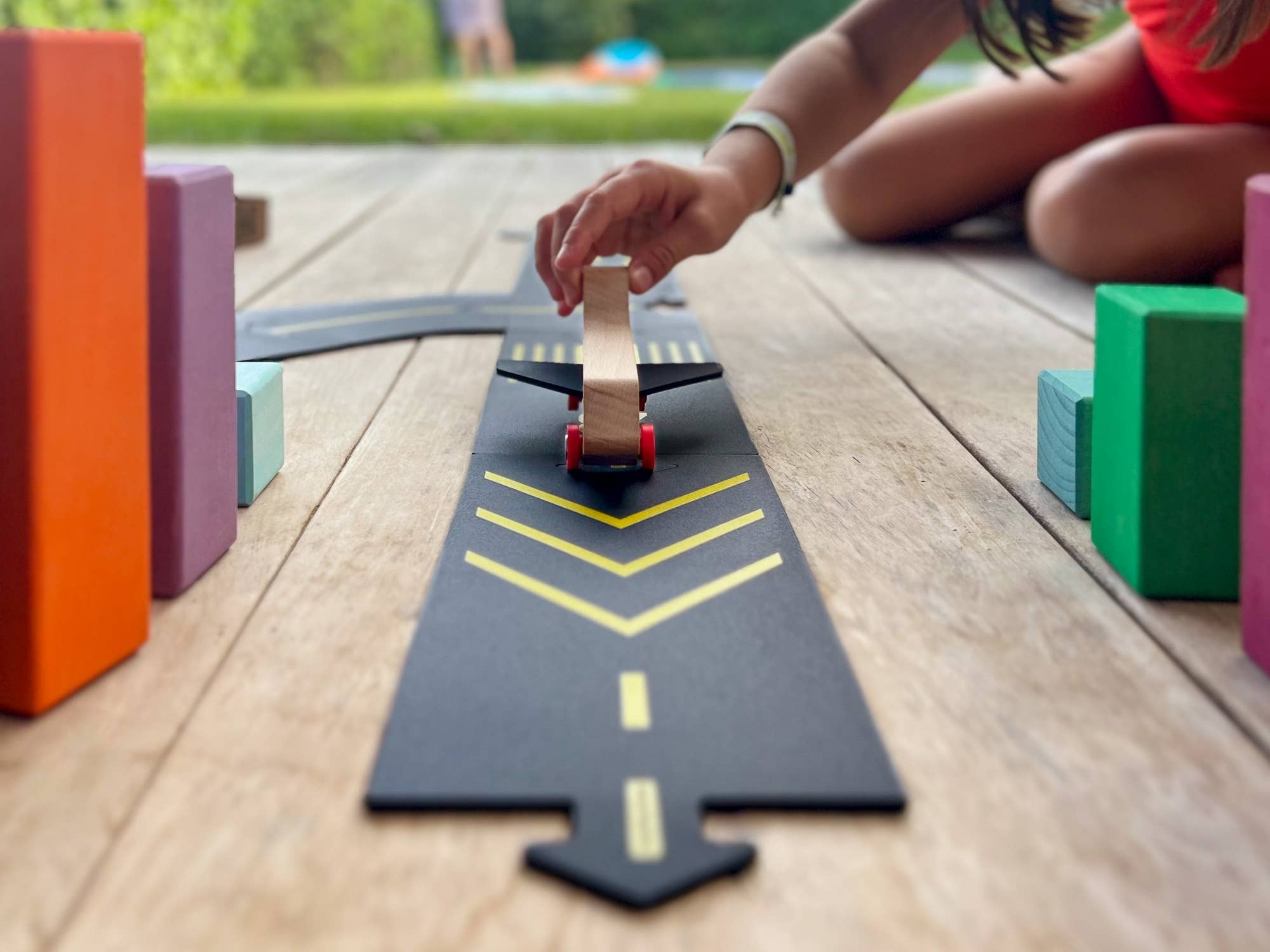 Waytoplay Runway - Airport Set with Wooden Aeroplane