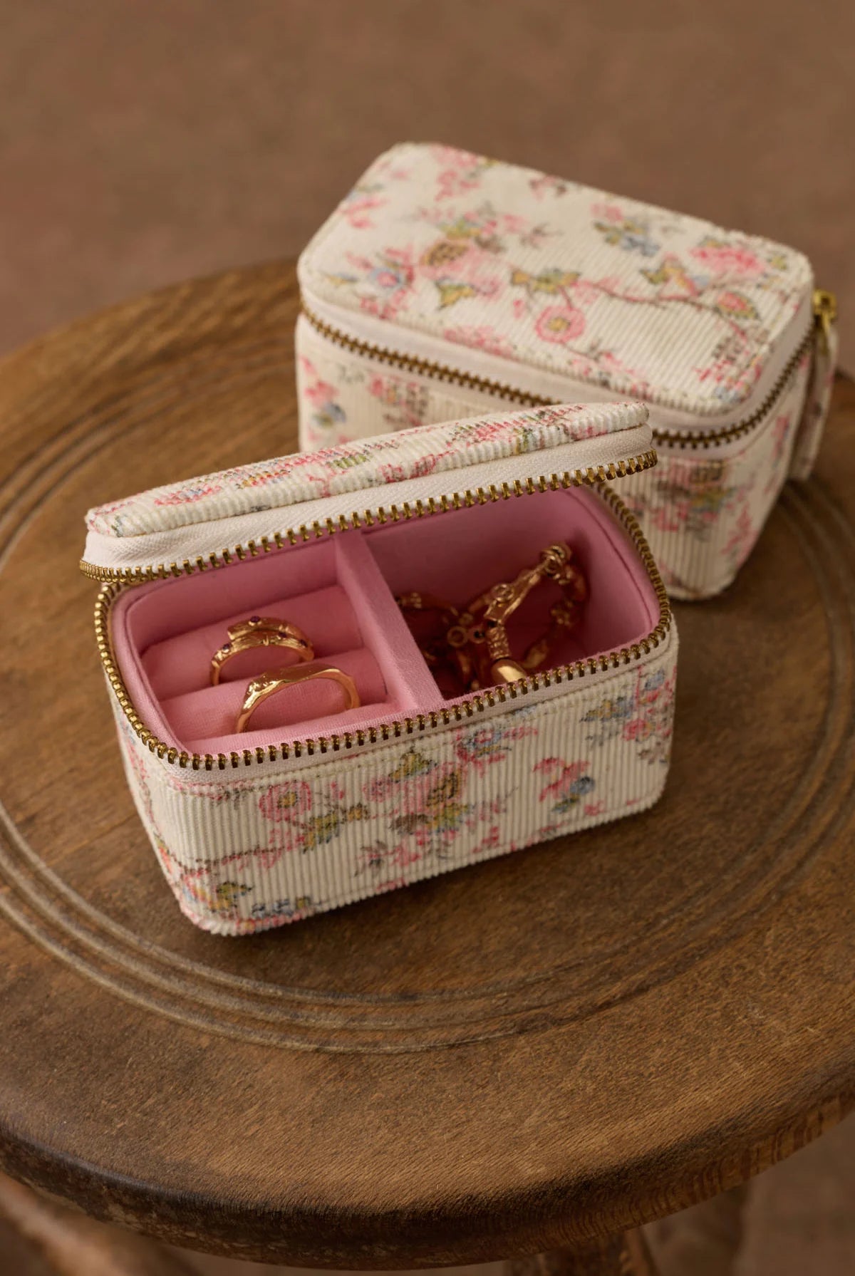Soumaya Jewelry Box - Cream Carnation Vale