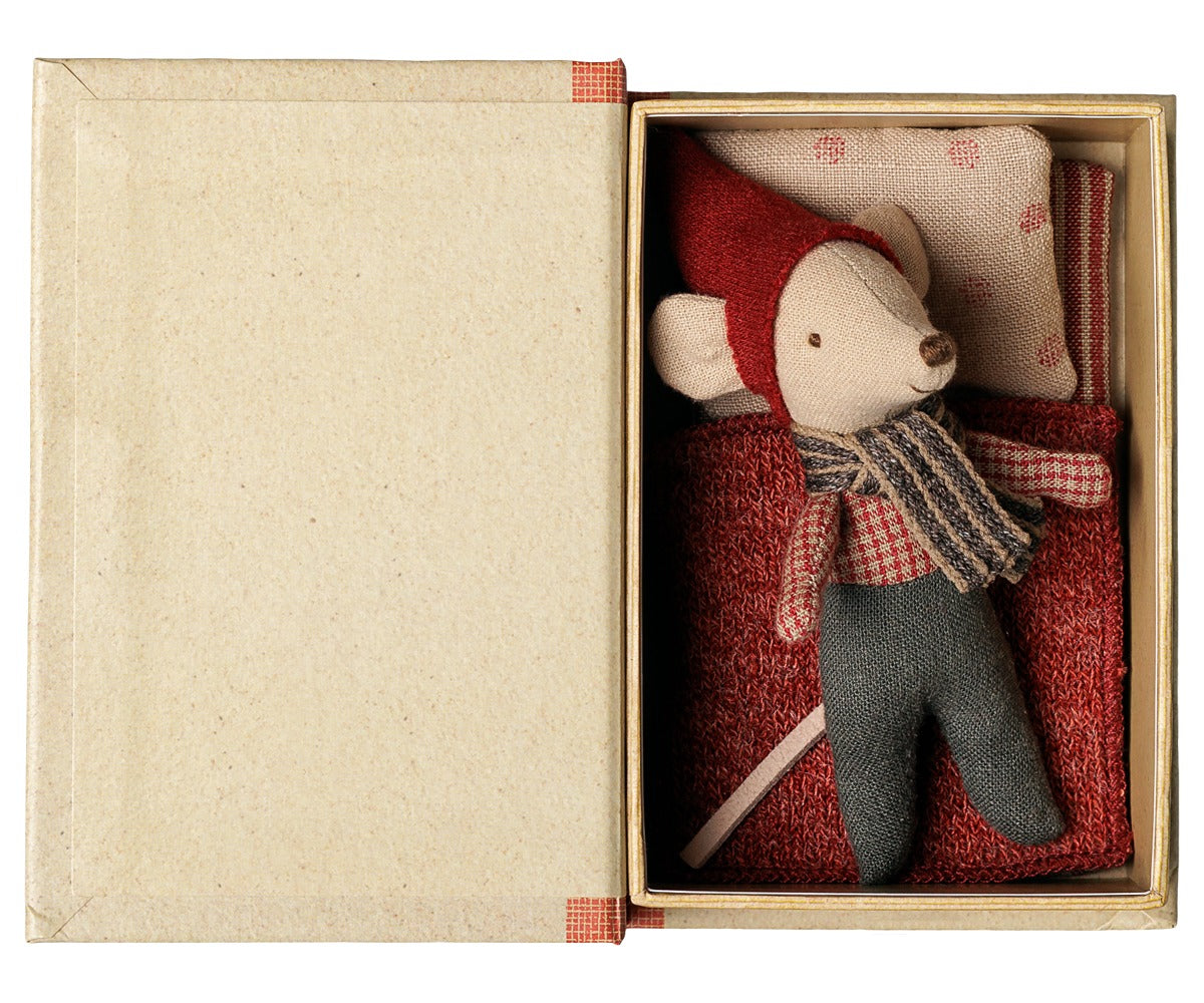 Christmas Mouse, Baby in Book
