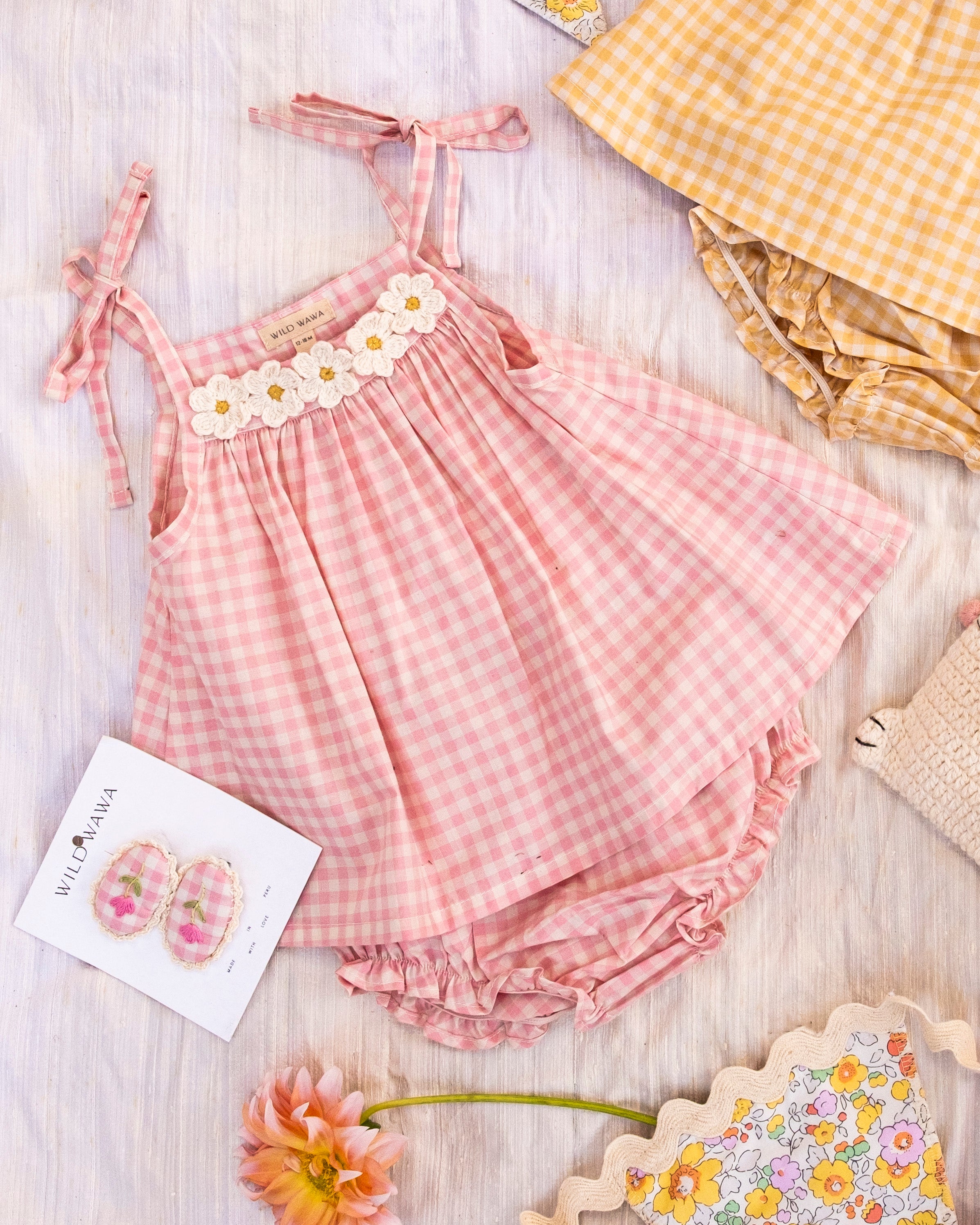 Crochet Daisy Set - Pink Gingham