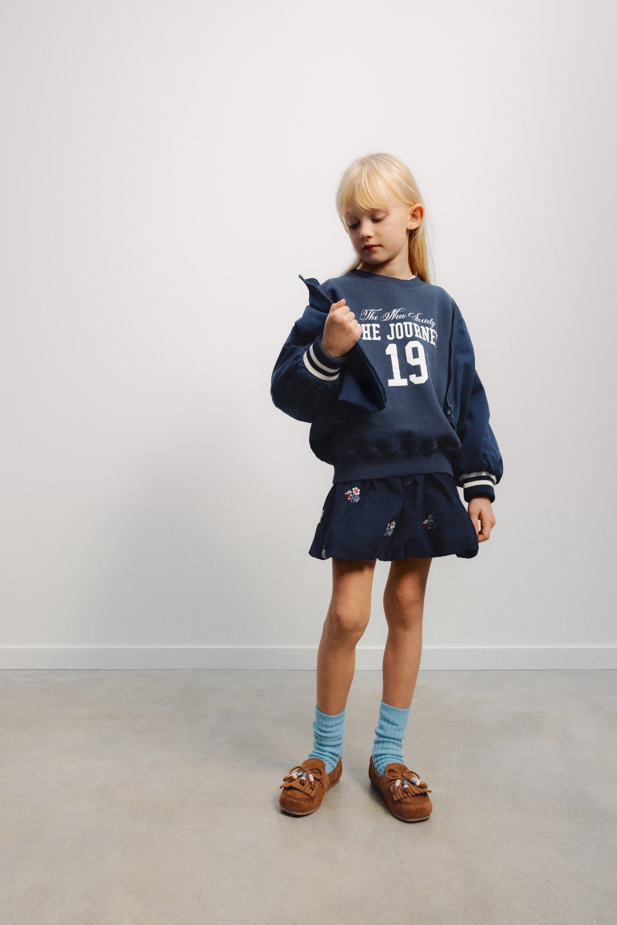 Eris Sweatshirt - Black Iris