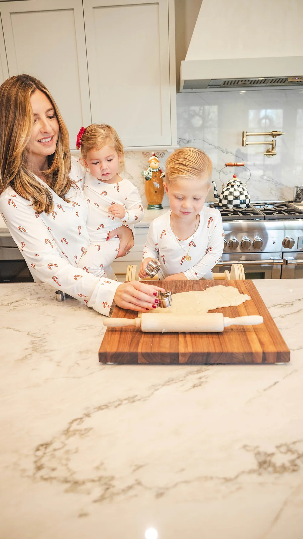 Candy cane dreams women's pajama set