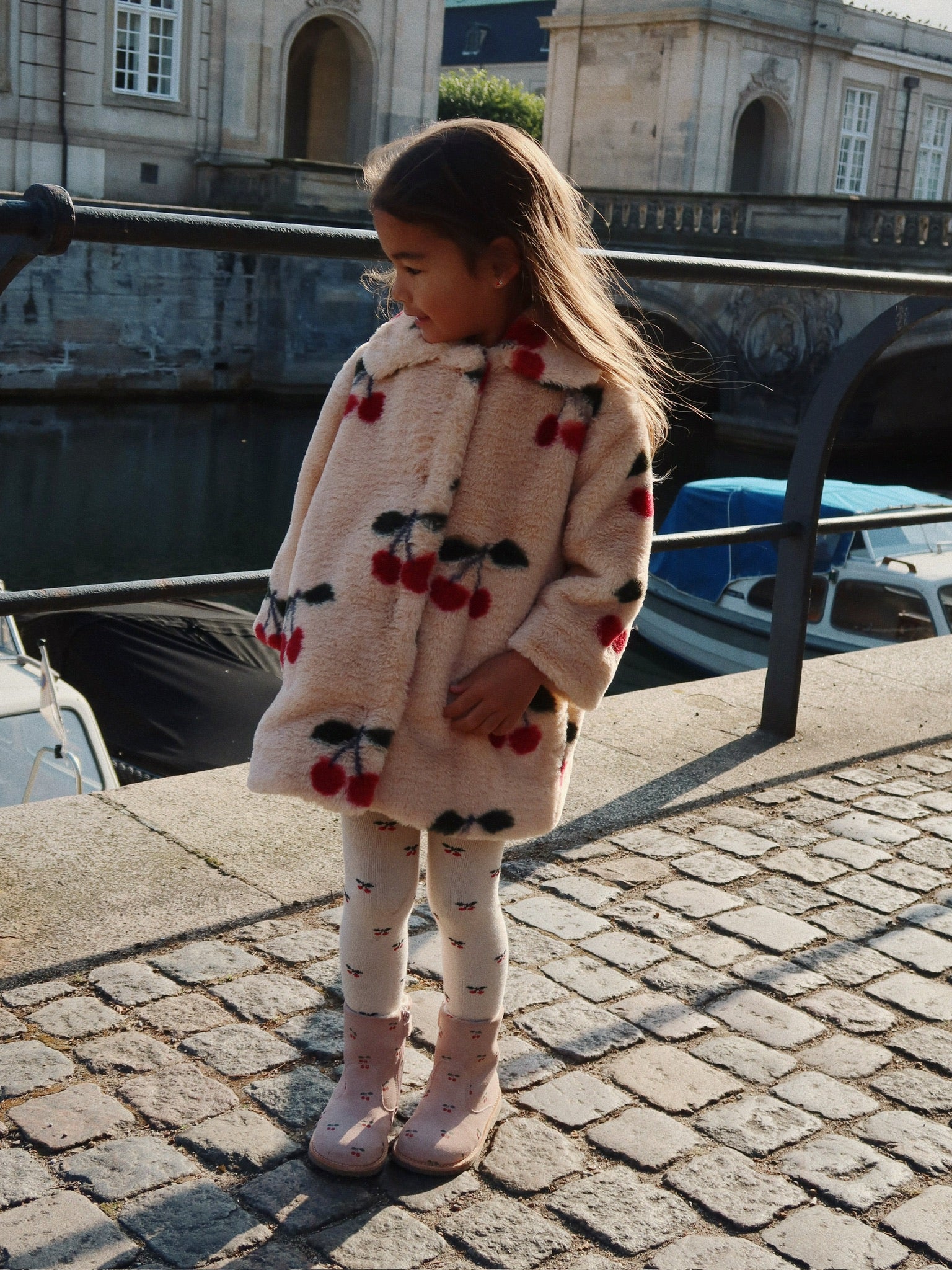 Fuzzie Coat GRS - Ma Grande Cerise