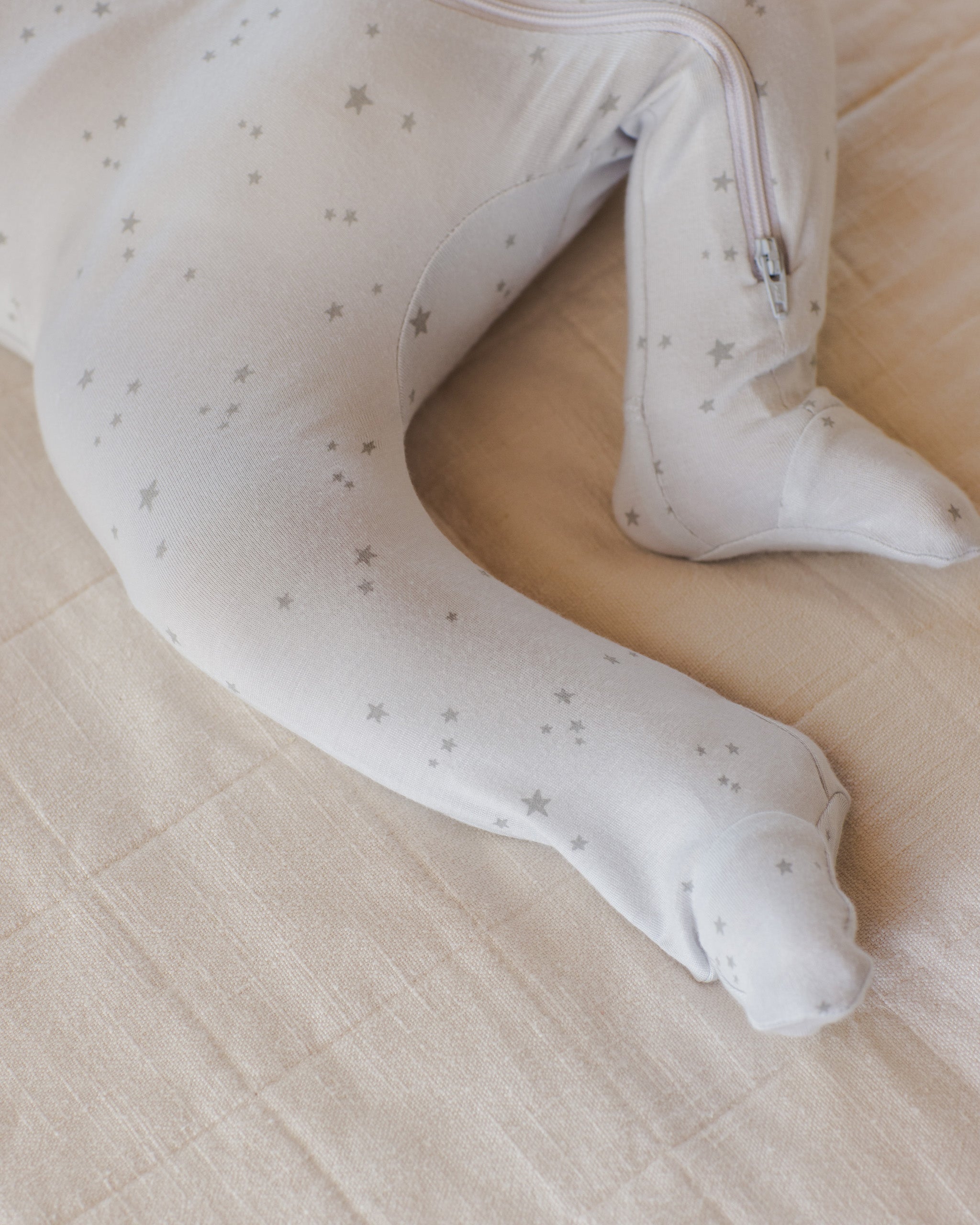 Modal Zip Footie || Stars Fog