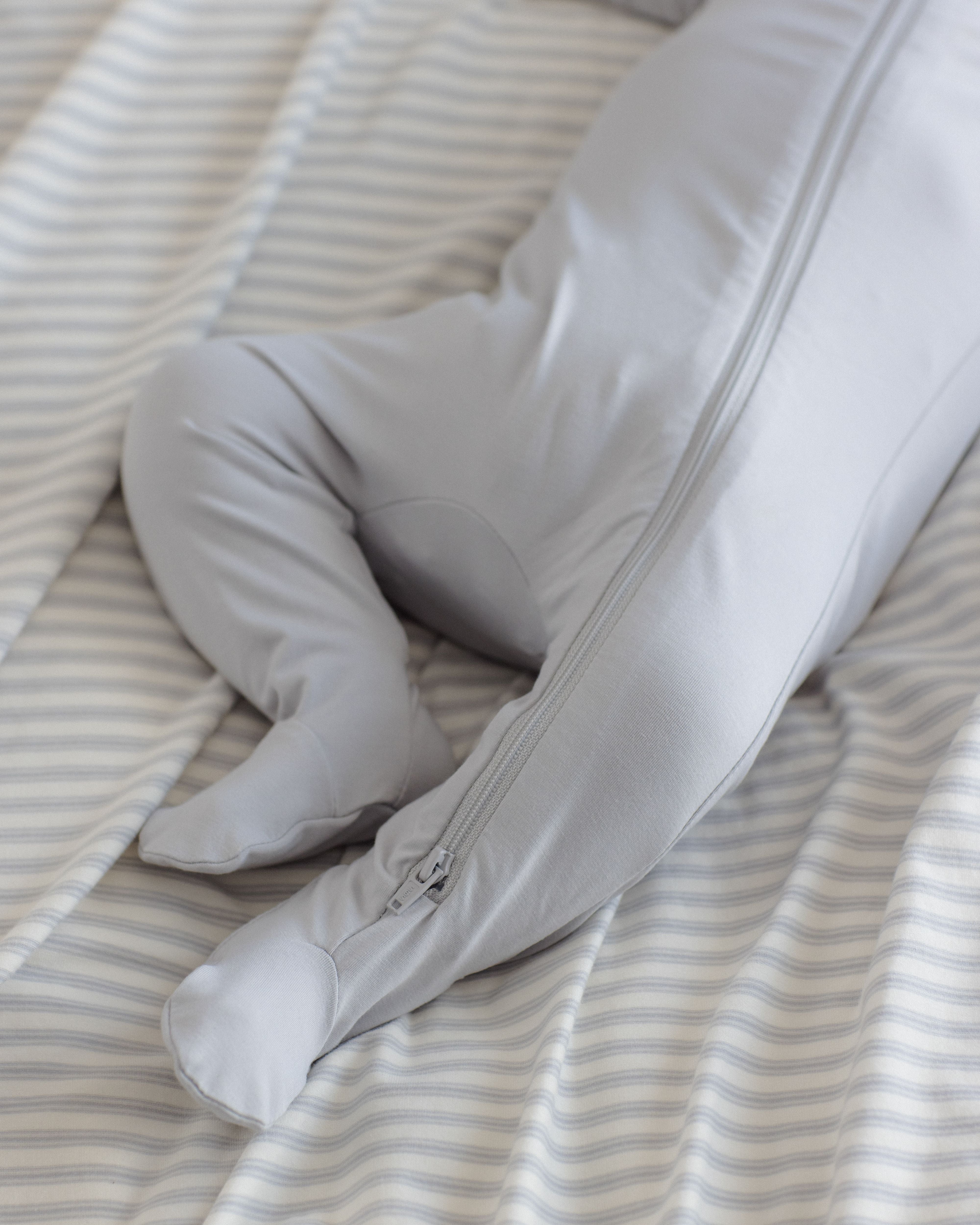 Bamboo Zip Footie - Cloud