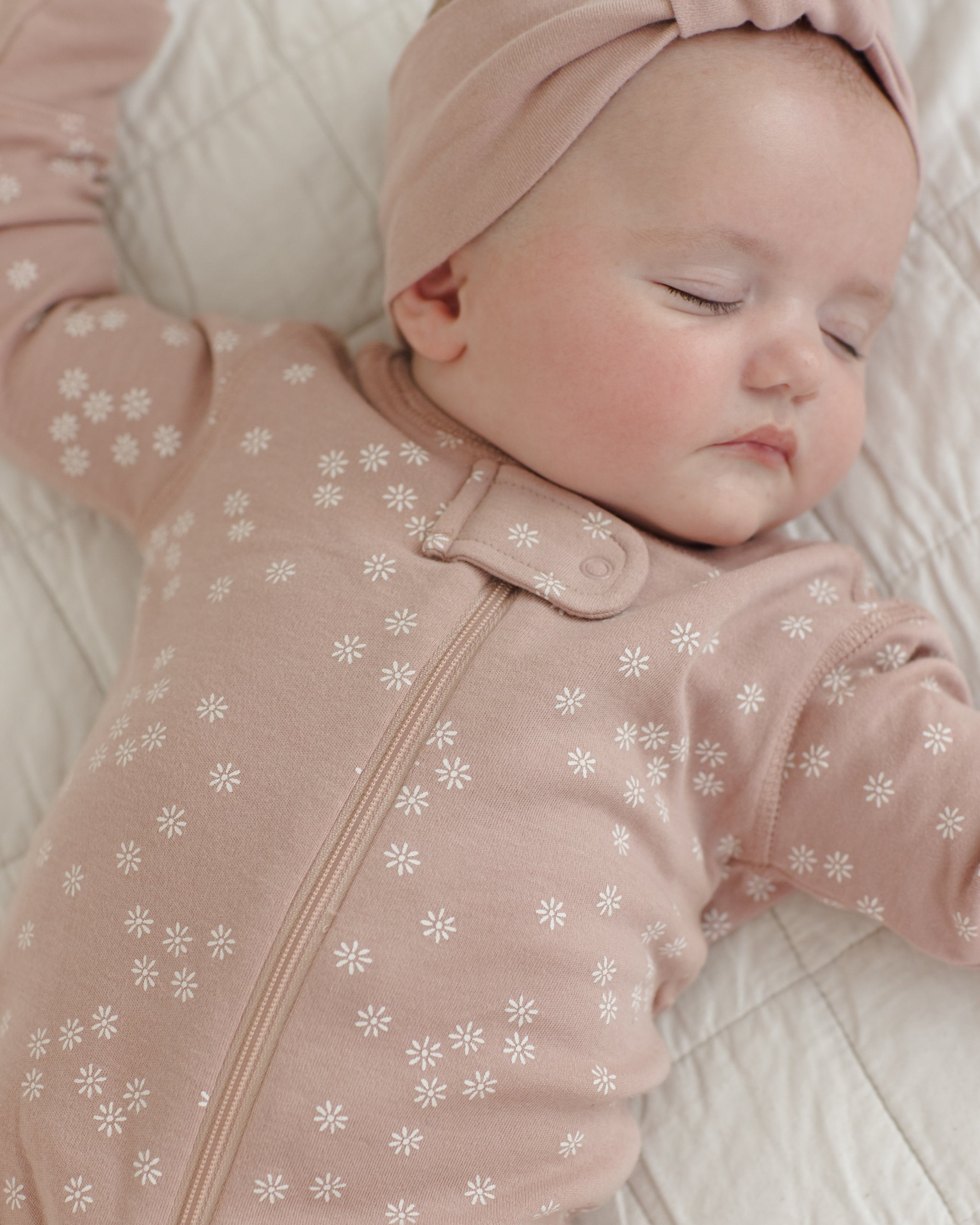 Zip Longsleeve Sleeper || Mauve Daisy