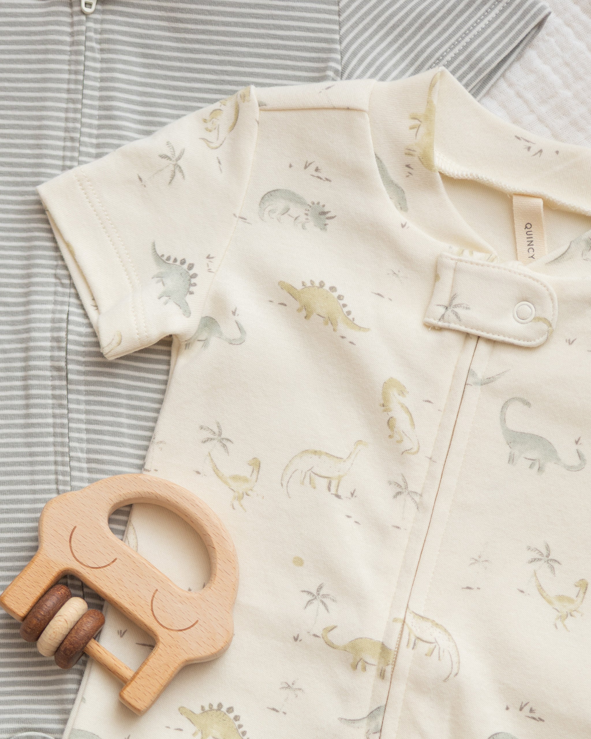 Zip Short Sleeve Sleeper || Dinosaur