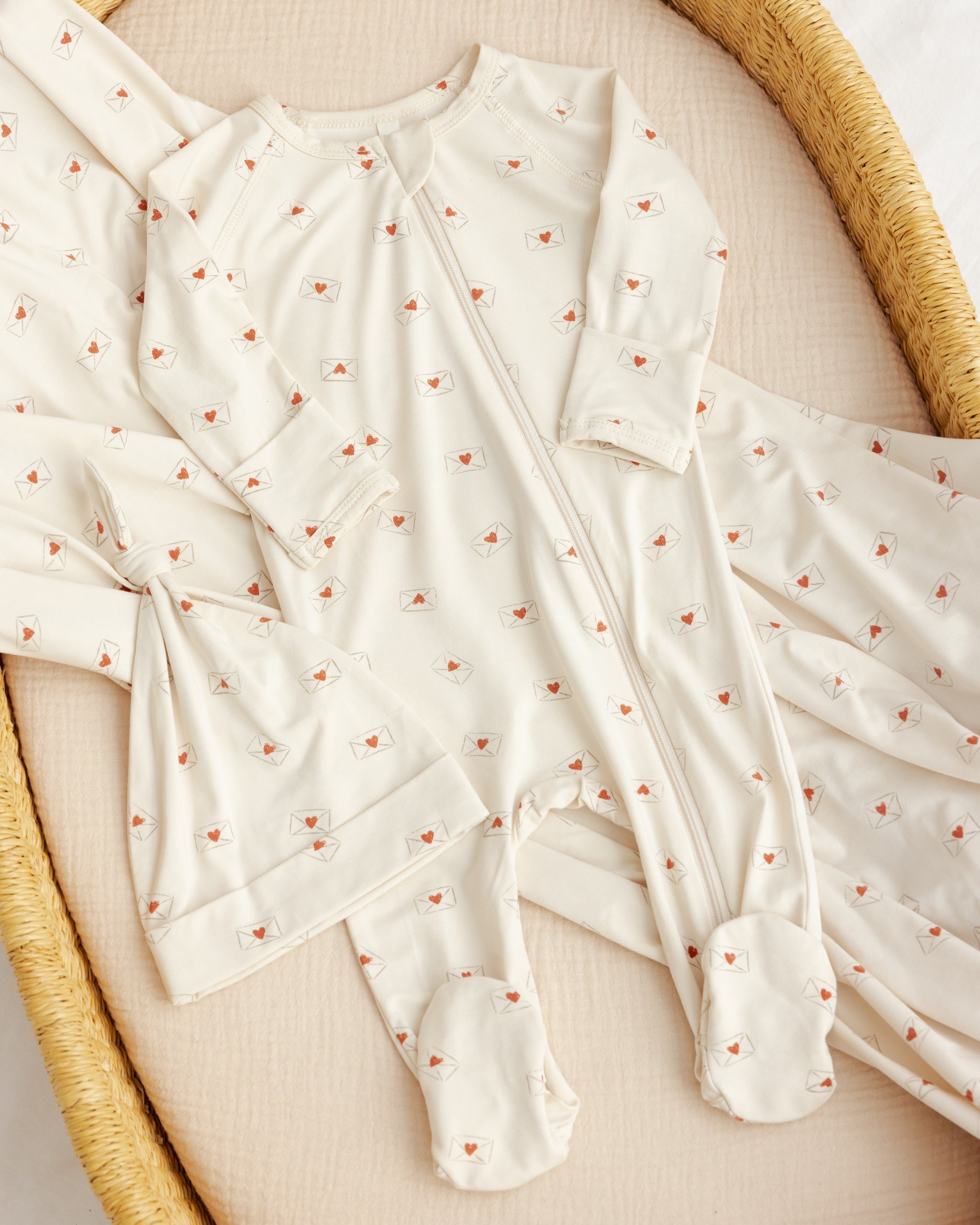 Bamboo Zip Footie || Valentine - Natural