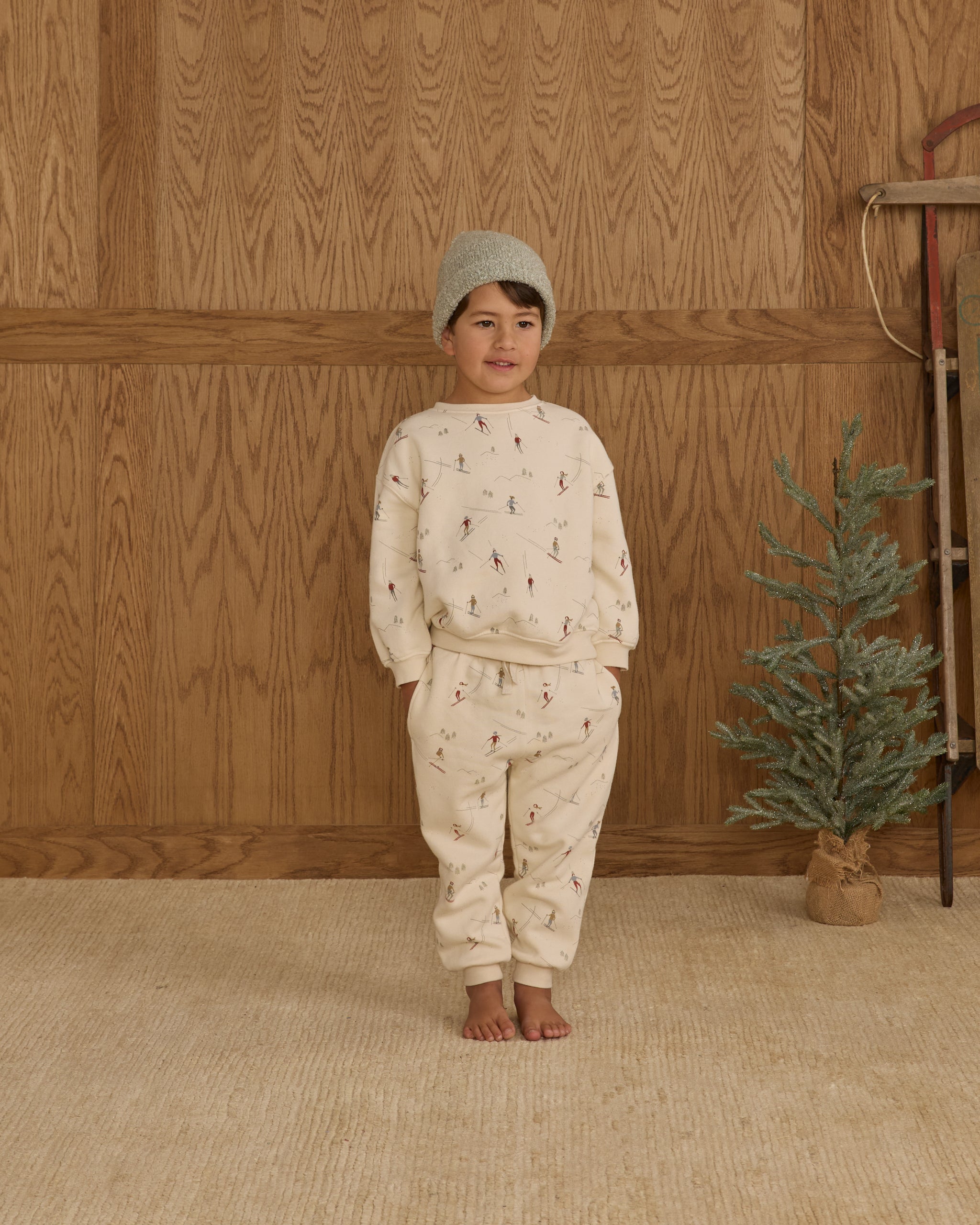 Relaxed Sweatshirt || Skiers