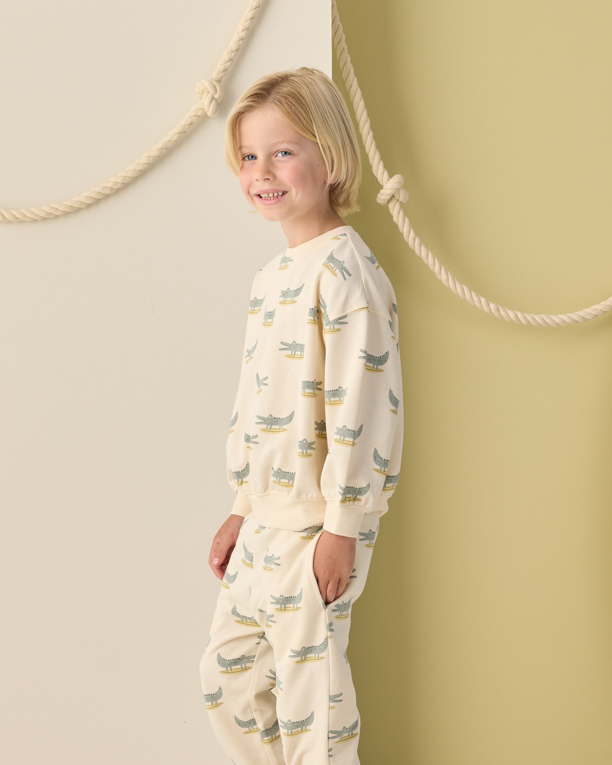 Relaxed Sweatshirt || Alligators