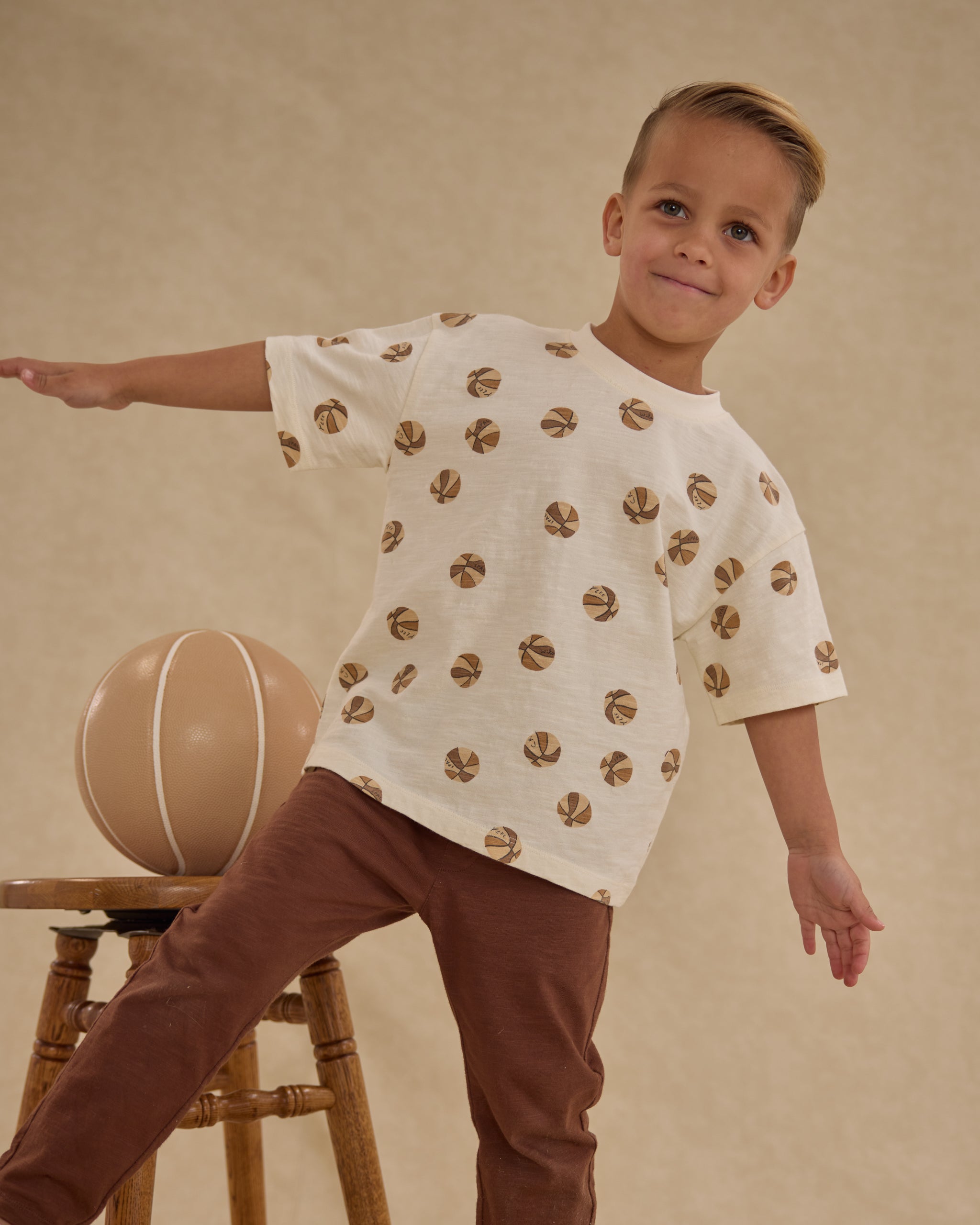 Relaxed Tee || Basketball