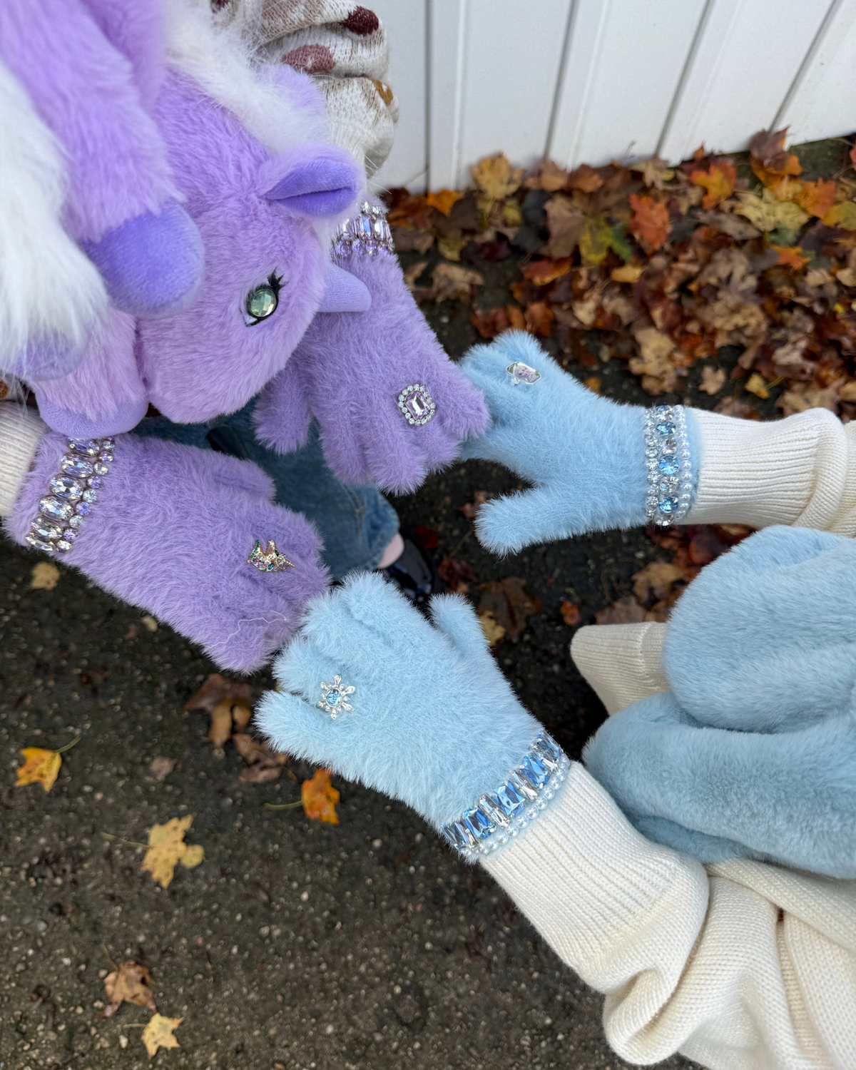 Disney Frozen Elsa Jeweled Gloves