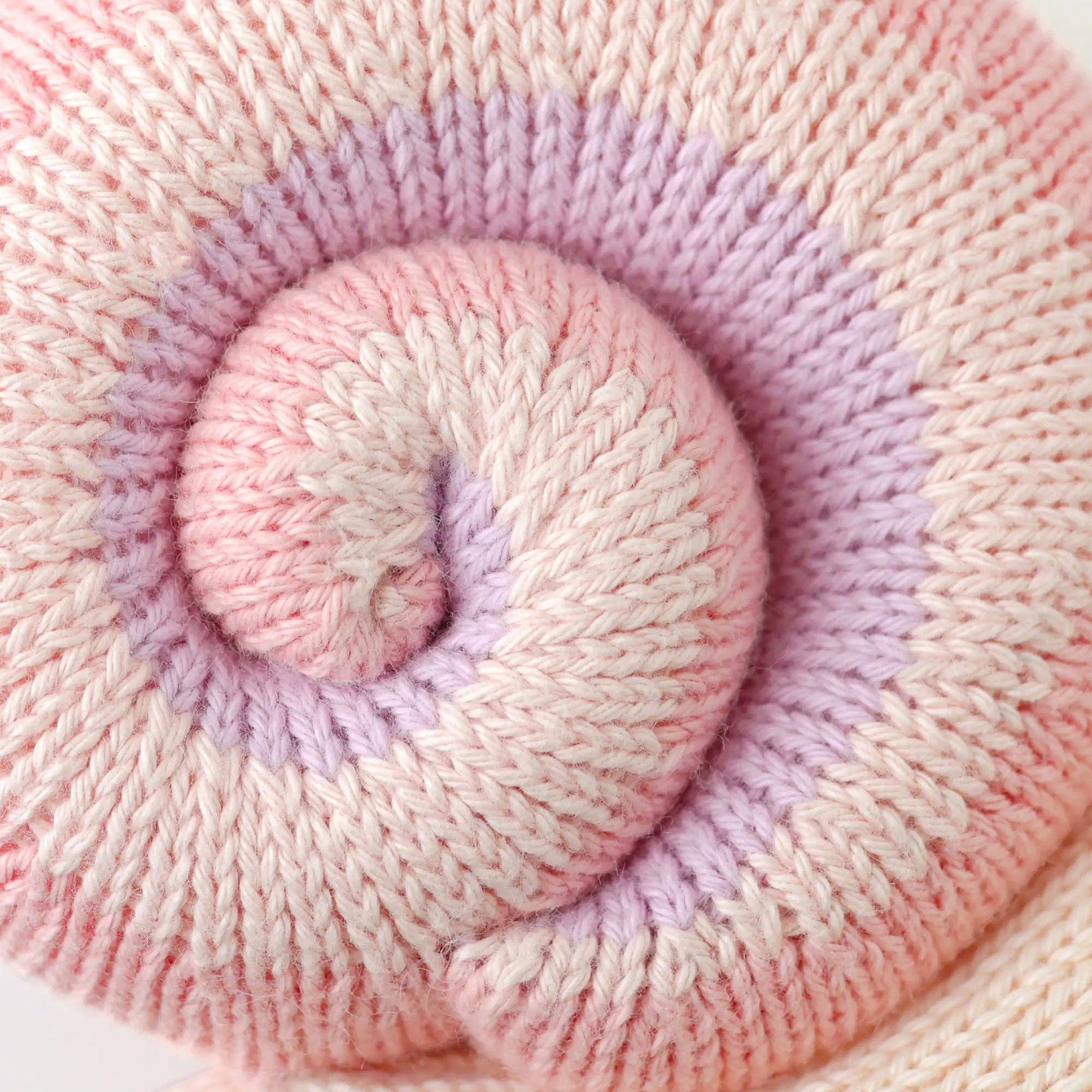 Baby snail (peony)