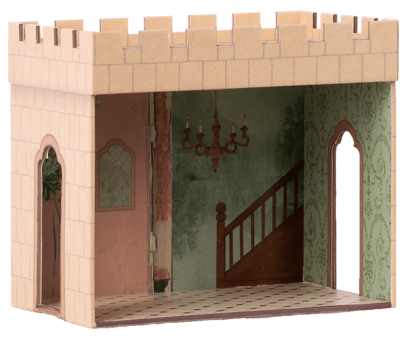 Castle, Hall