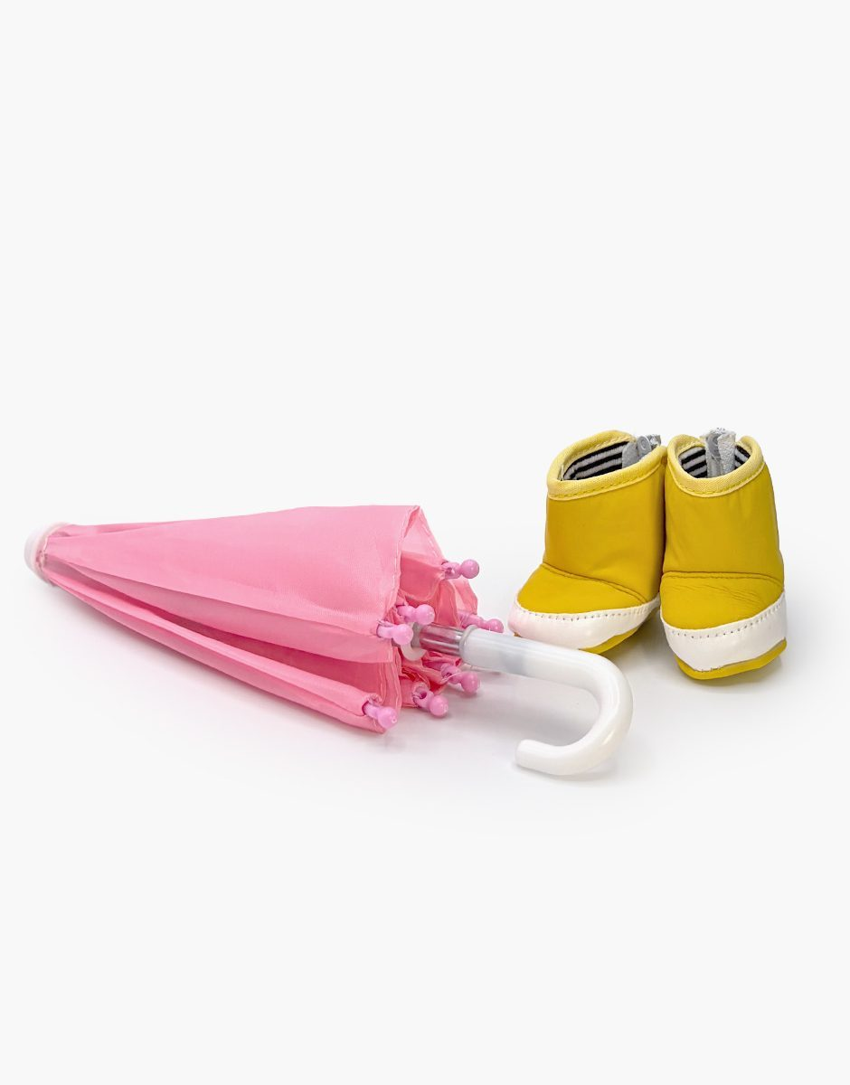 Mini Panchas Rain Accessory Set With Pink Umbrella