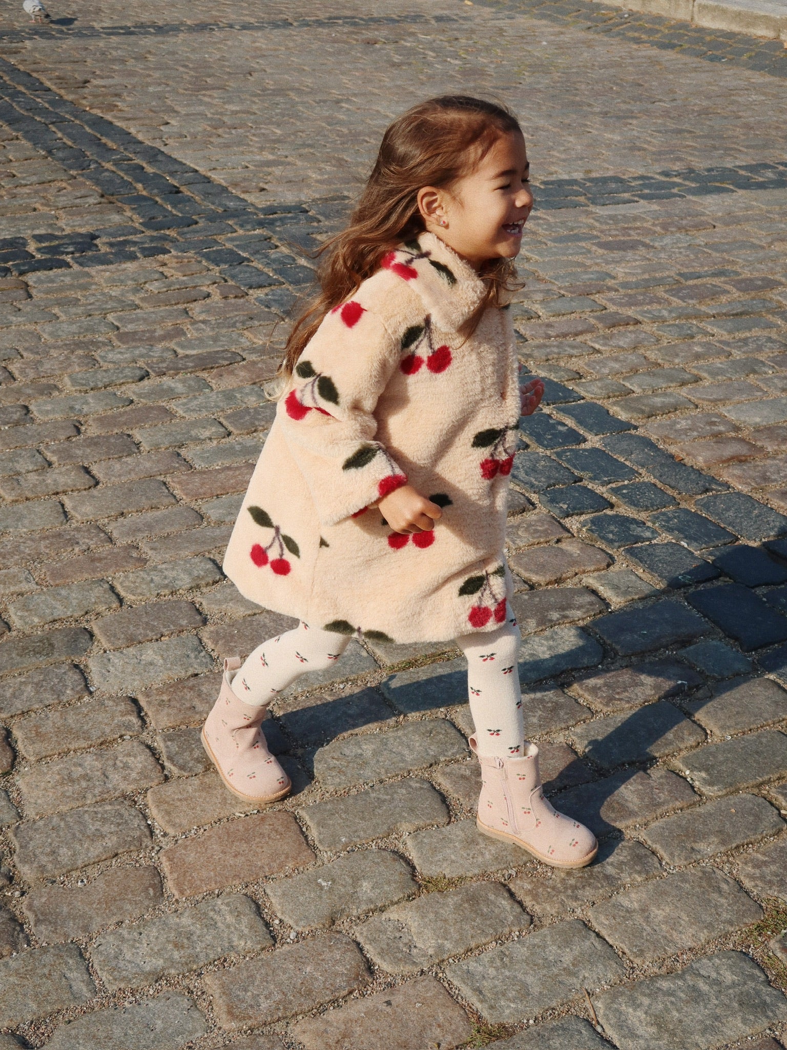 Fuzzie Coat - Ma Grande Cerise