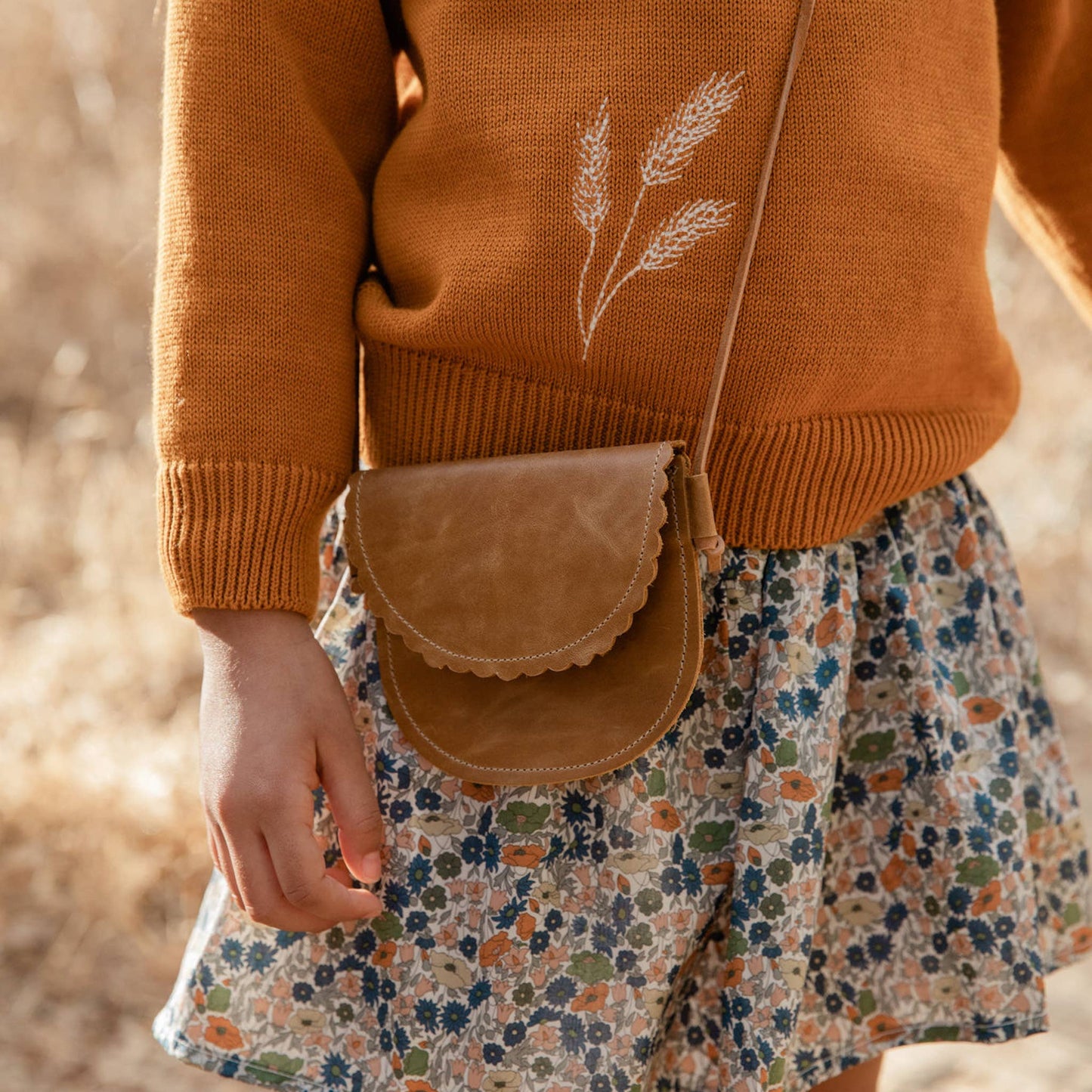 Toddler Scalloped Leather Purse in Butterscotch