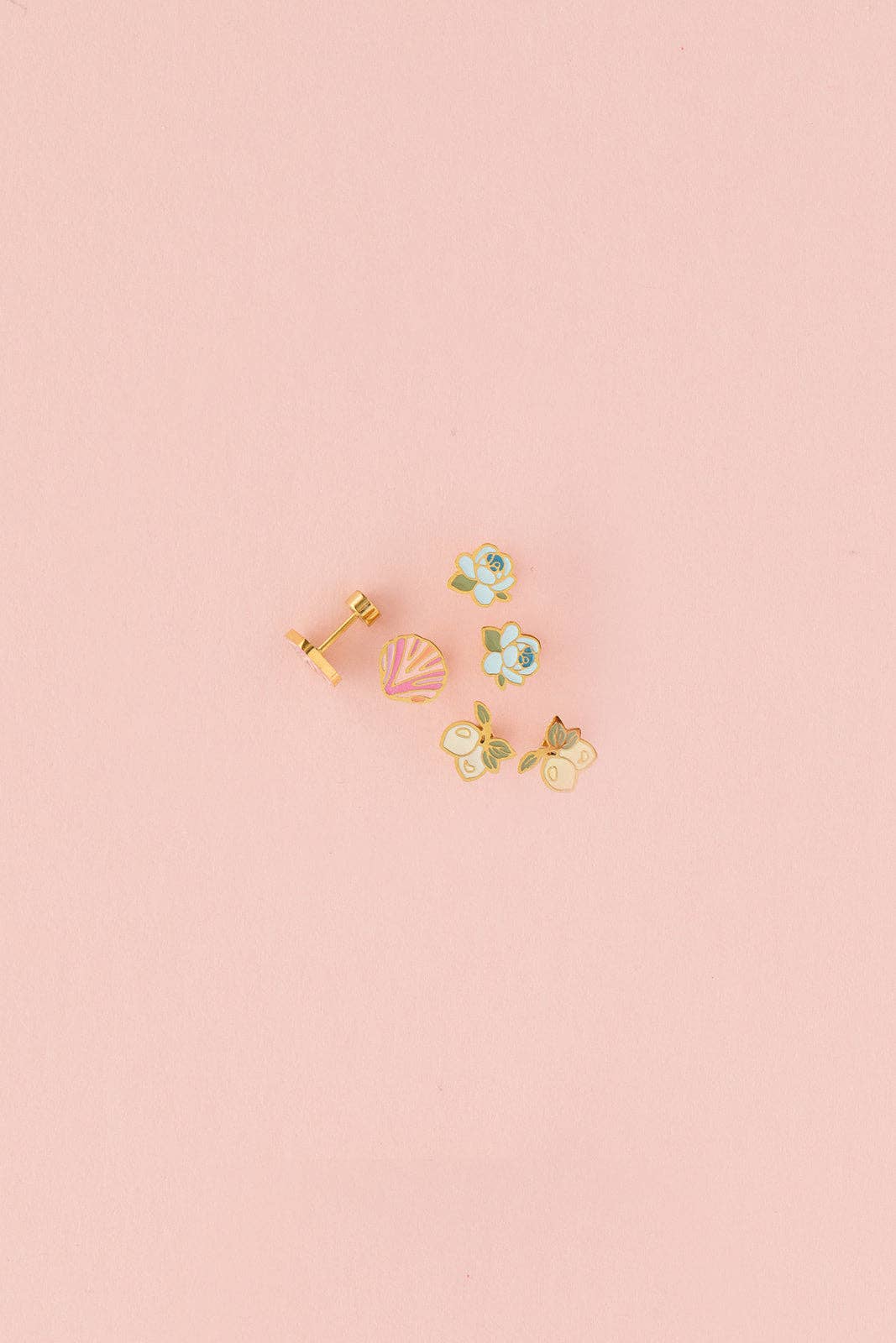 Pink Seashell Stud Earring