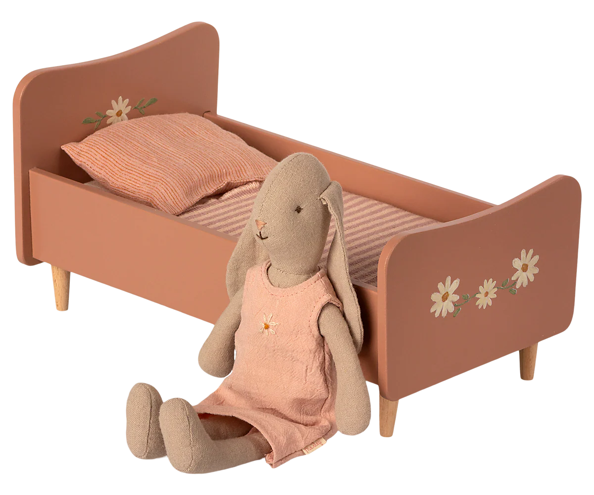 Wooden Bed, Mini - Rose