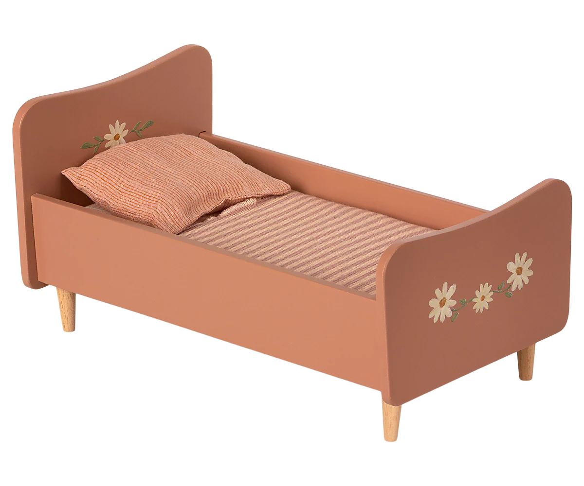 Wooden Bed, Mini - Rose