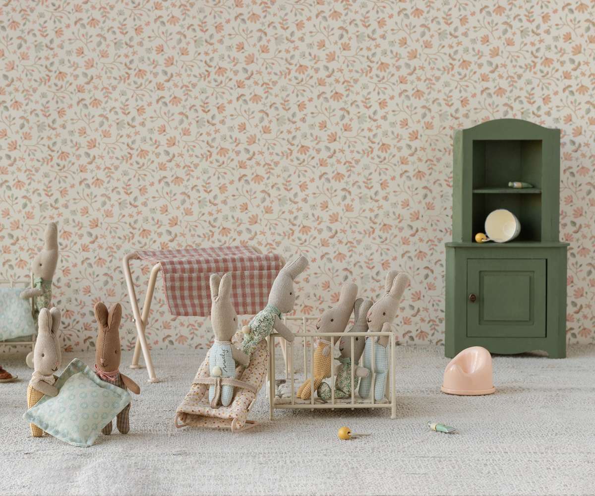 Corner Cabinet, Miniature - Dark Green