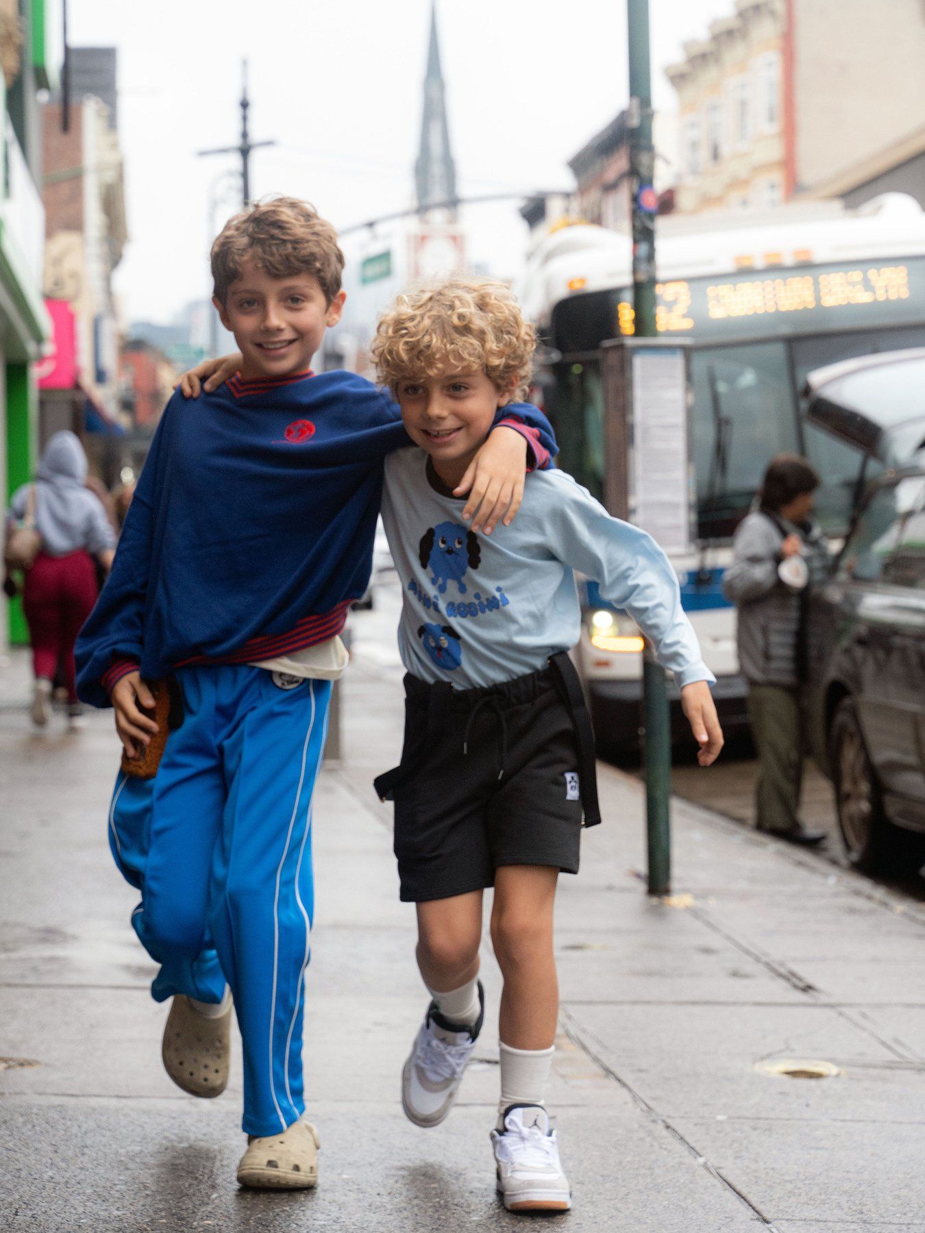 Striped Rib Earth Emb Sweatshirt - Blue