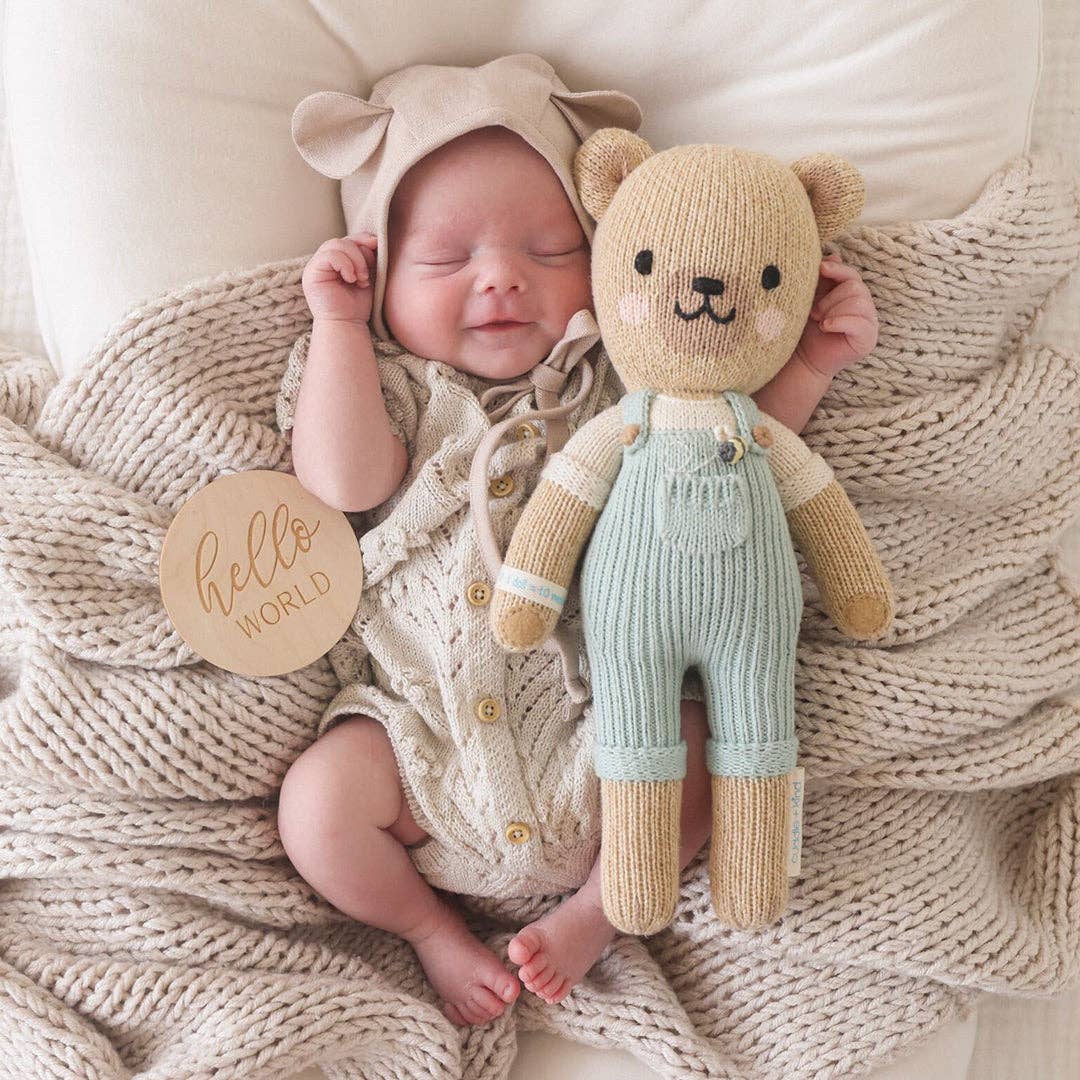 Charlie the honey bear, gives 10 meals: Regular - 20"