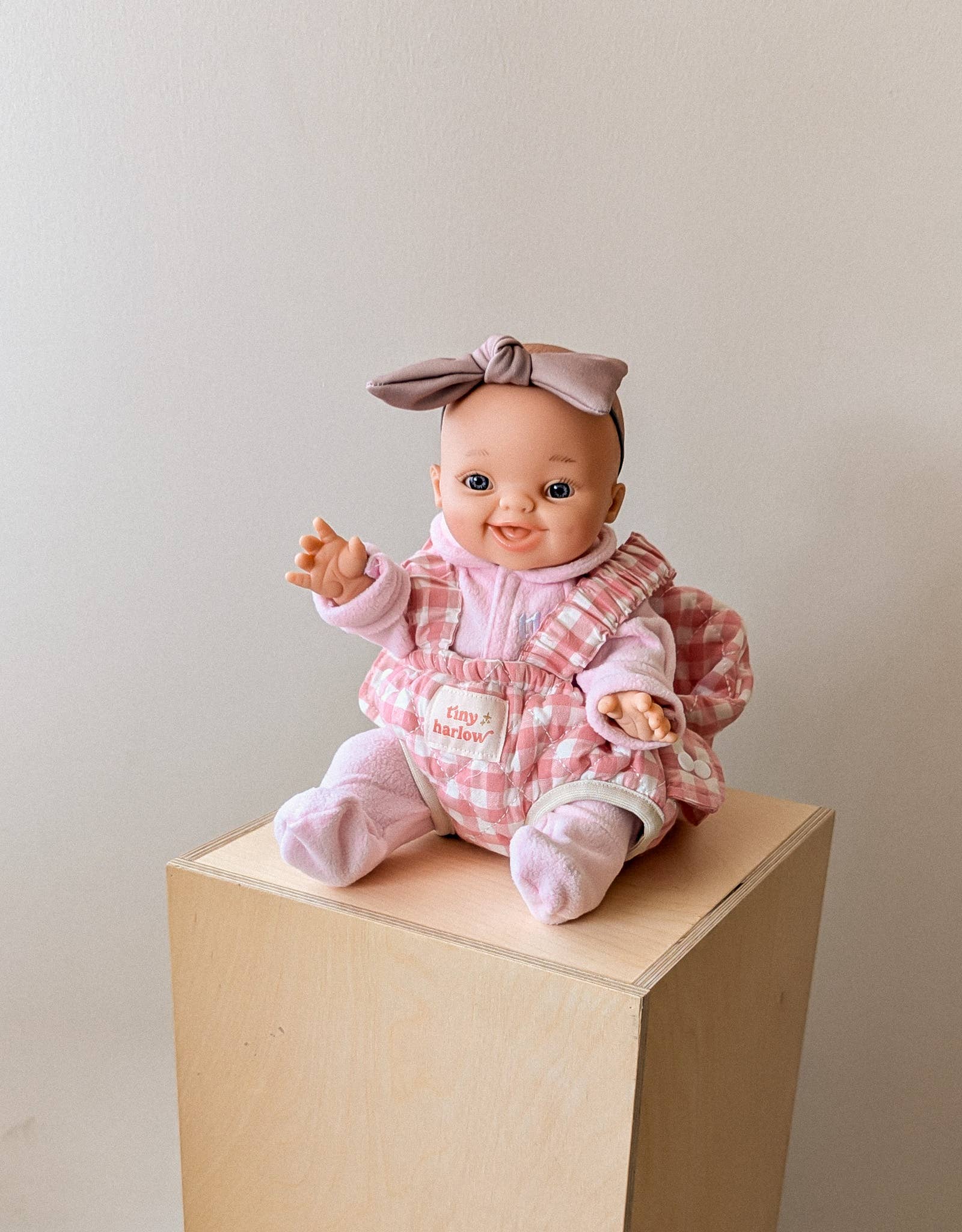 Doll Carrier - Pink gingham - Tiny Harlow