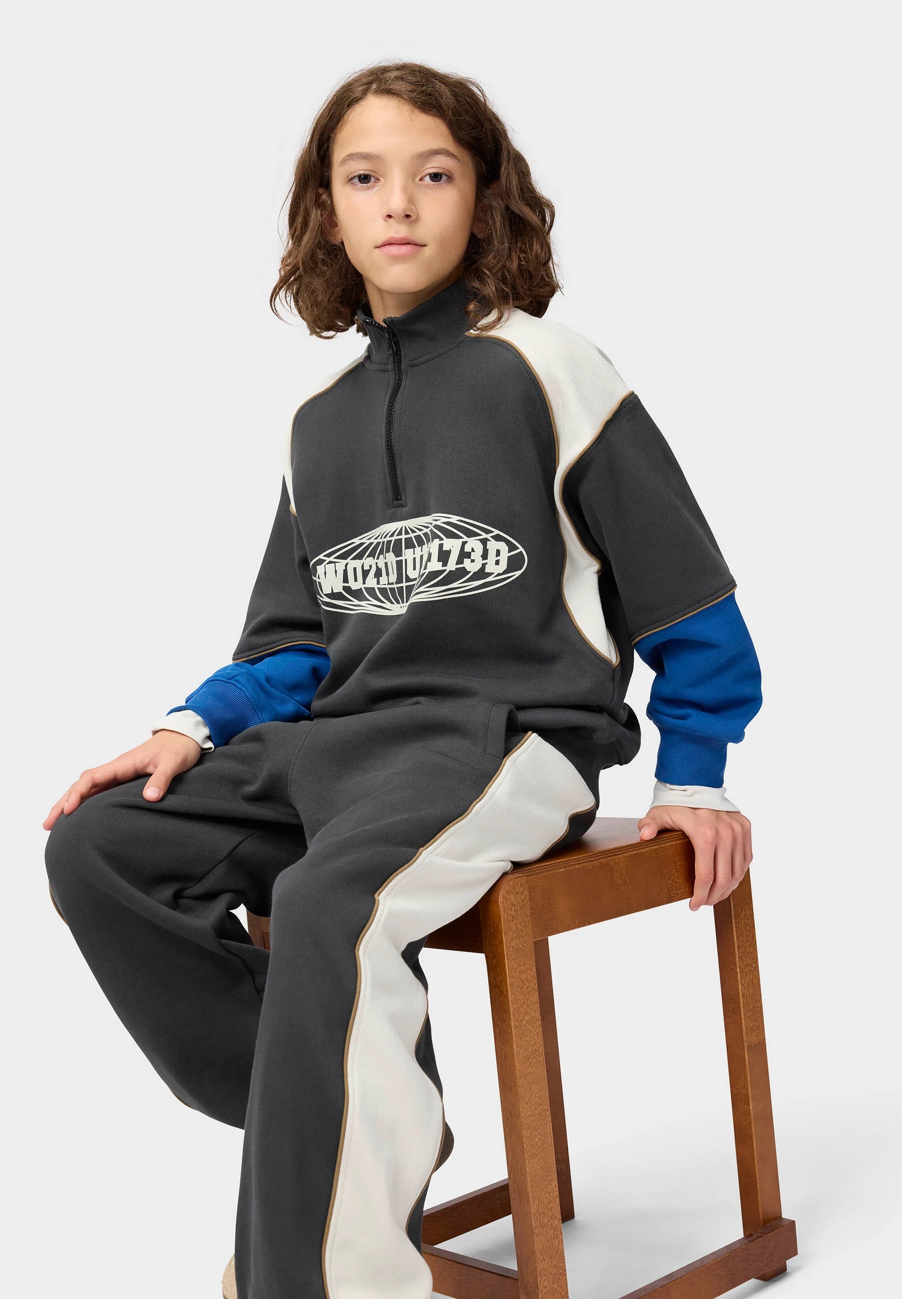 Ader - Pirate Black