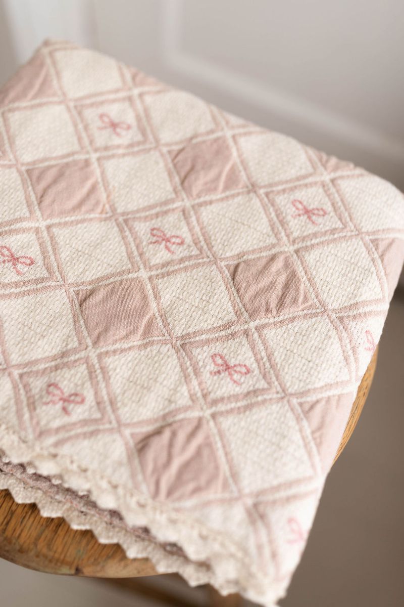 Patchwork Blanket - Bows