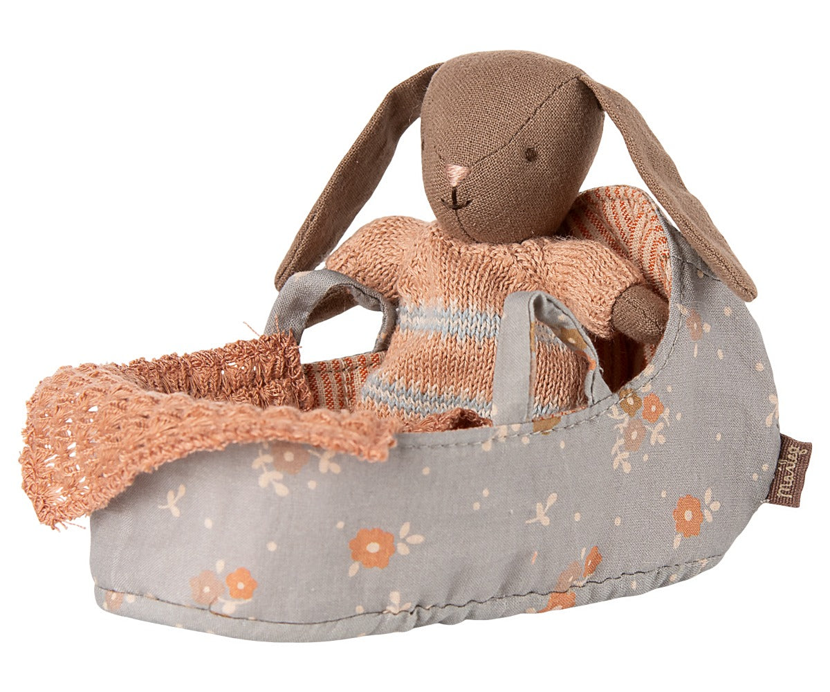 Carry Cot, Micro