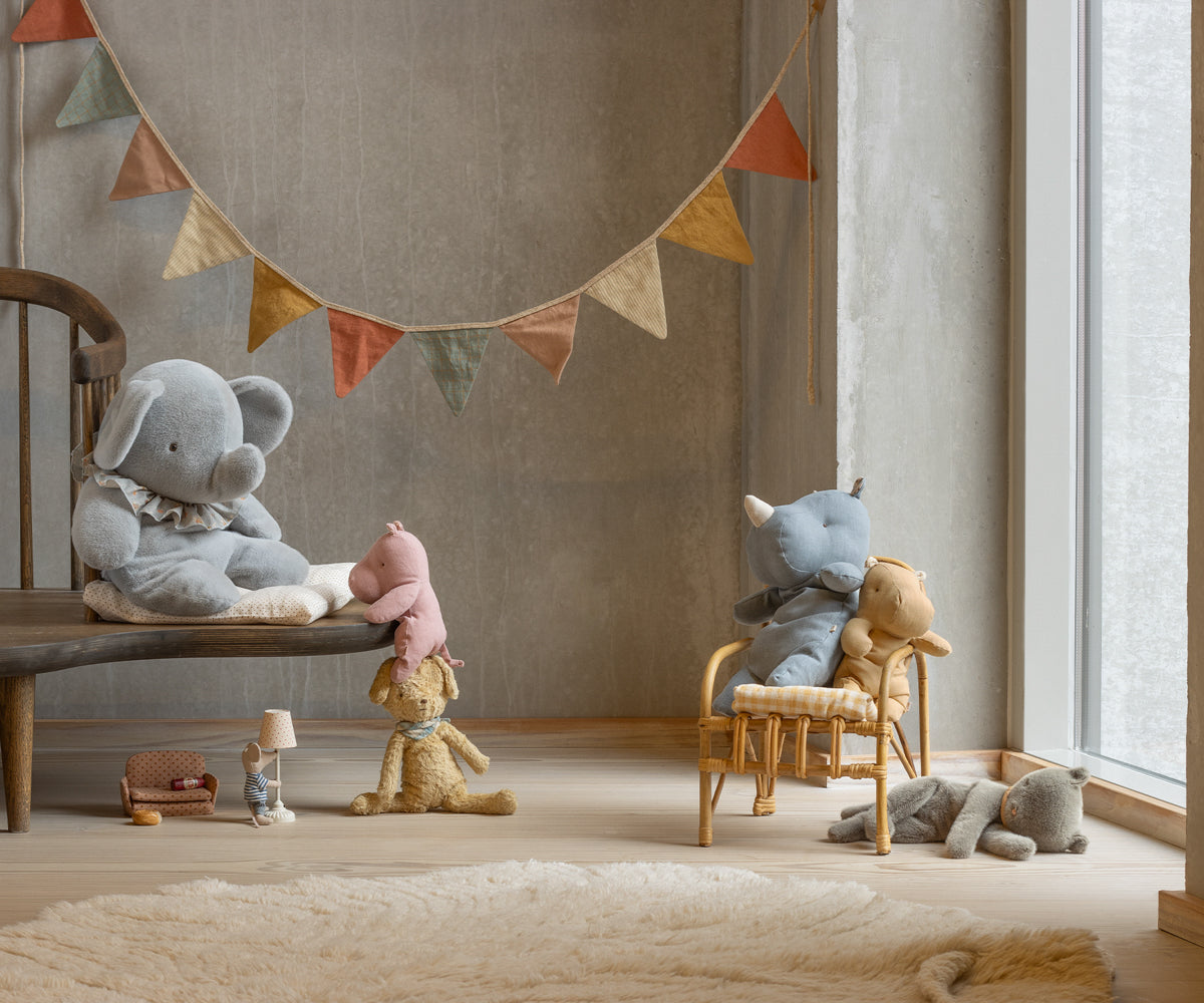 Dog, Vintage Plush - Soft Sand