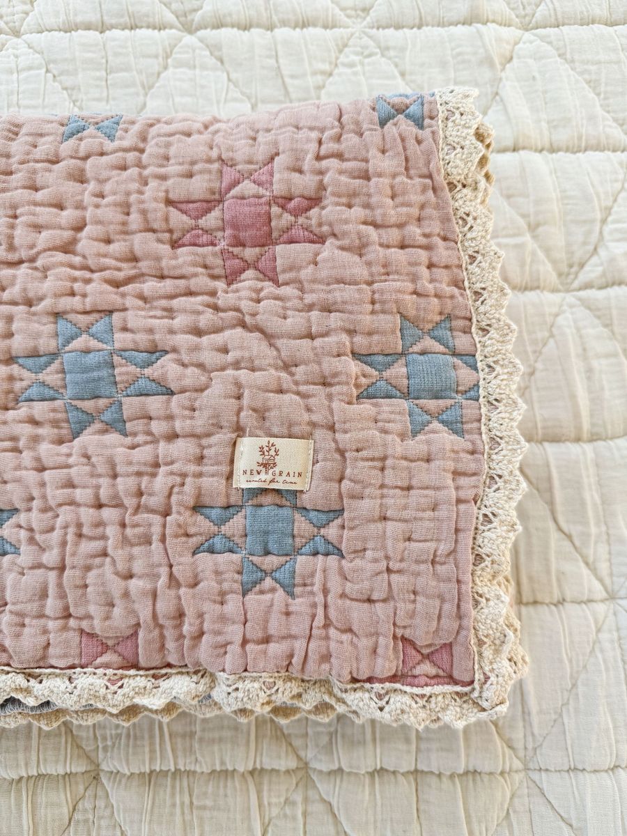 Sunday Quilt - Peony