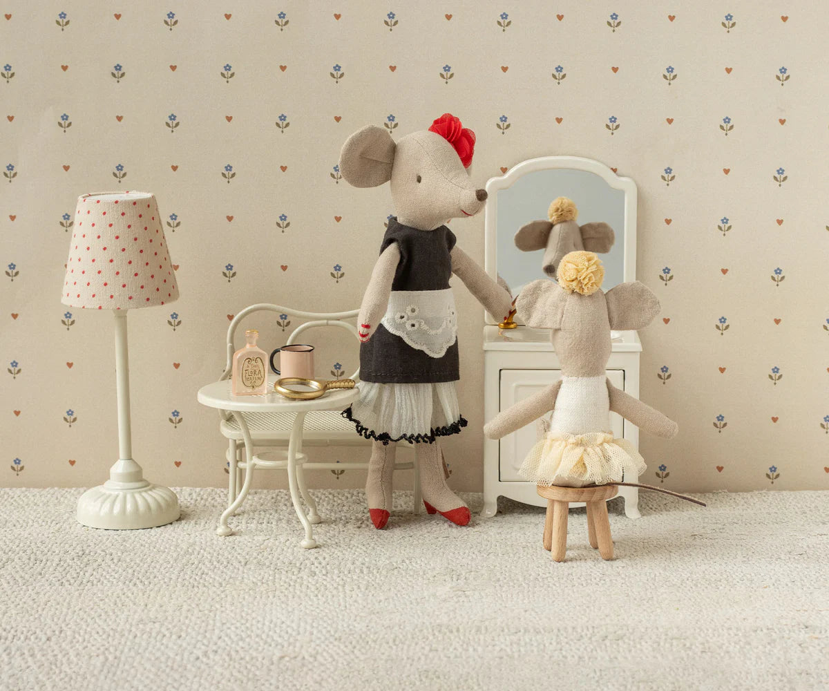 Beautician Mouse Mum