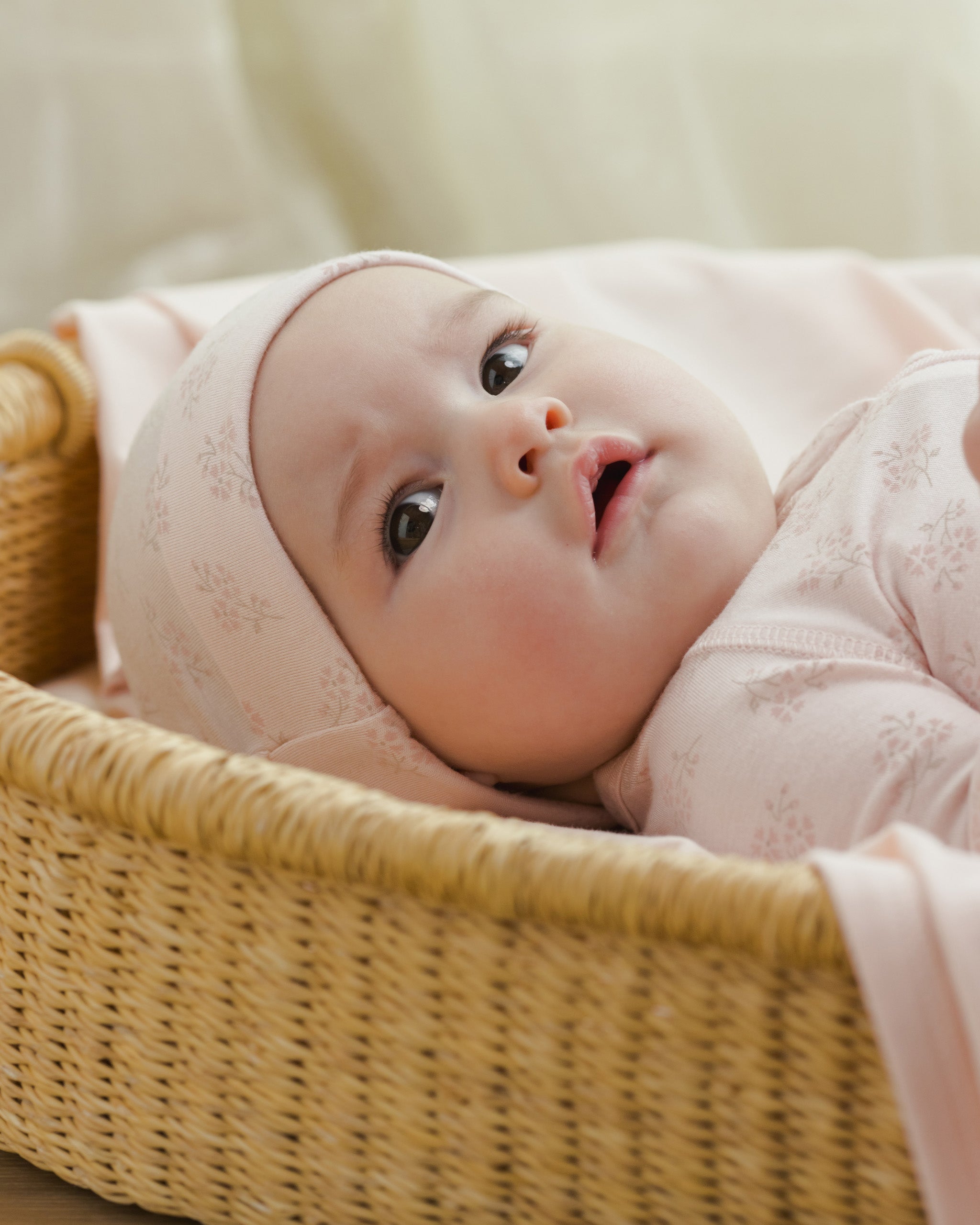 Knotted Baby Hat || Pink Blossom