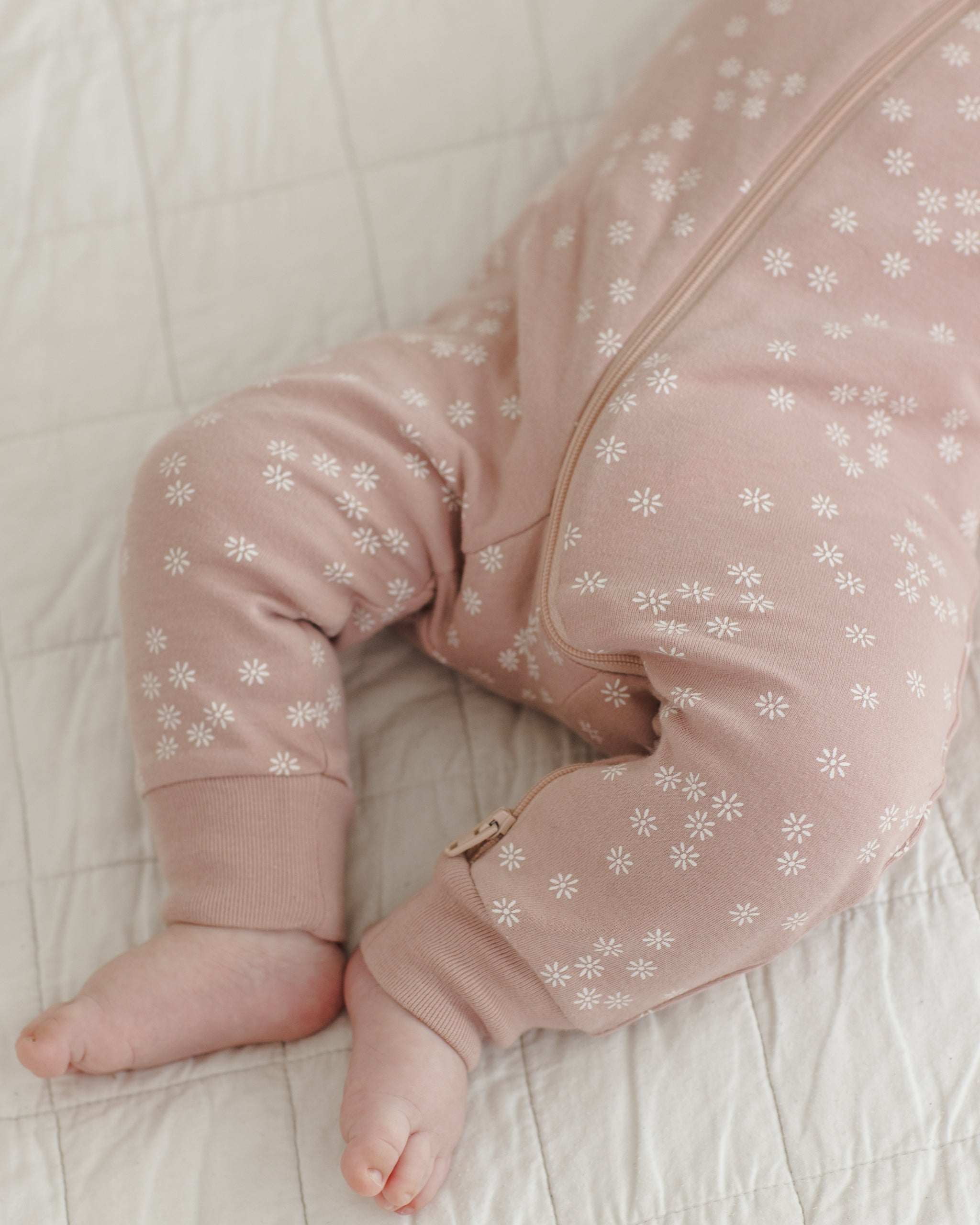 Zip Longsleeve Sleeper || Mauve Daisy
