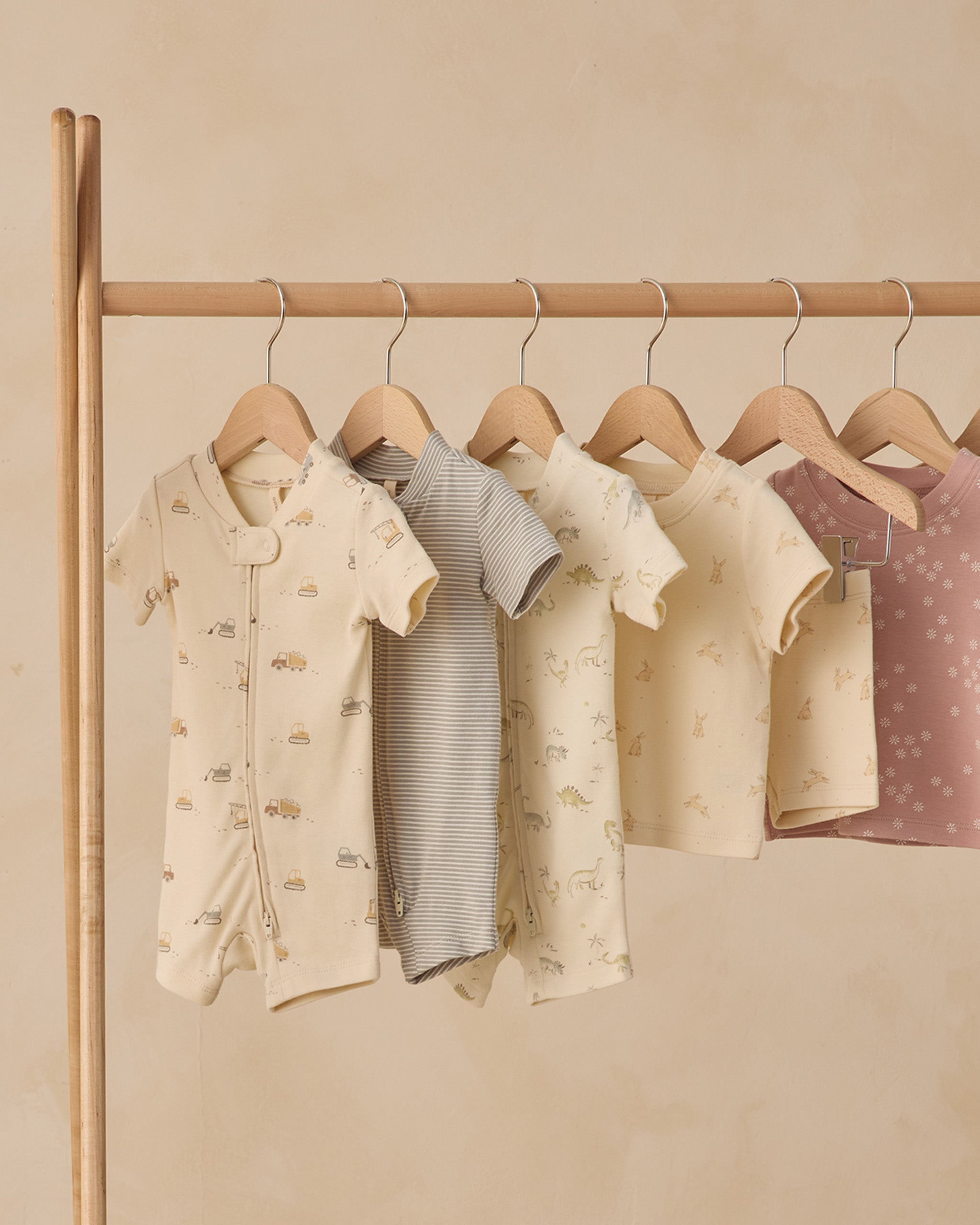 Zip Short Sleeve Sleeper || Dinosaur
