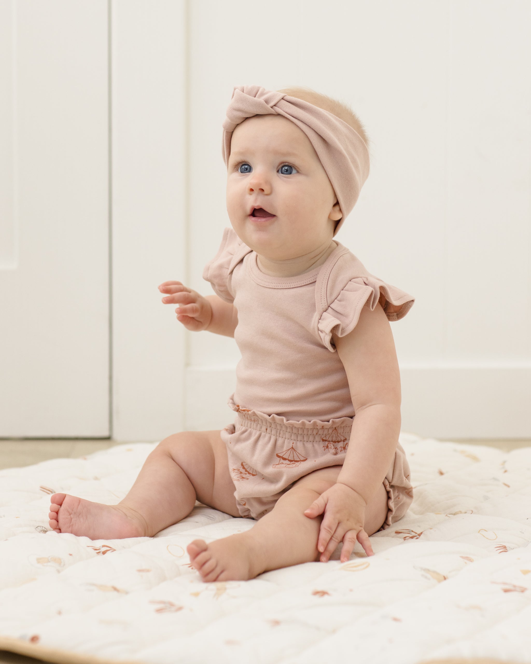 Flutter Sleeve Bodysuit || Blush
