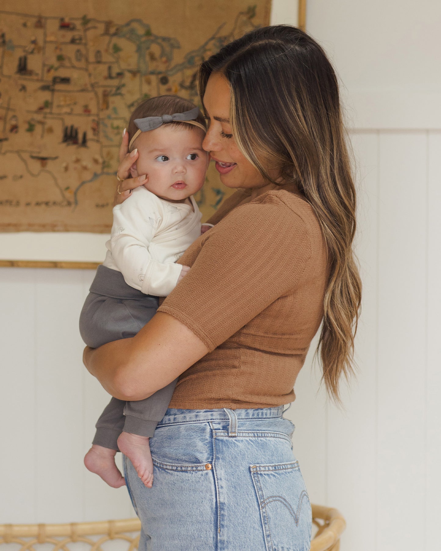 Side Snap Bodysuit || Swans