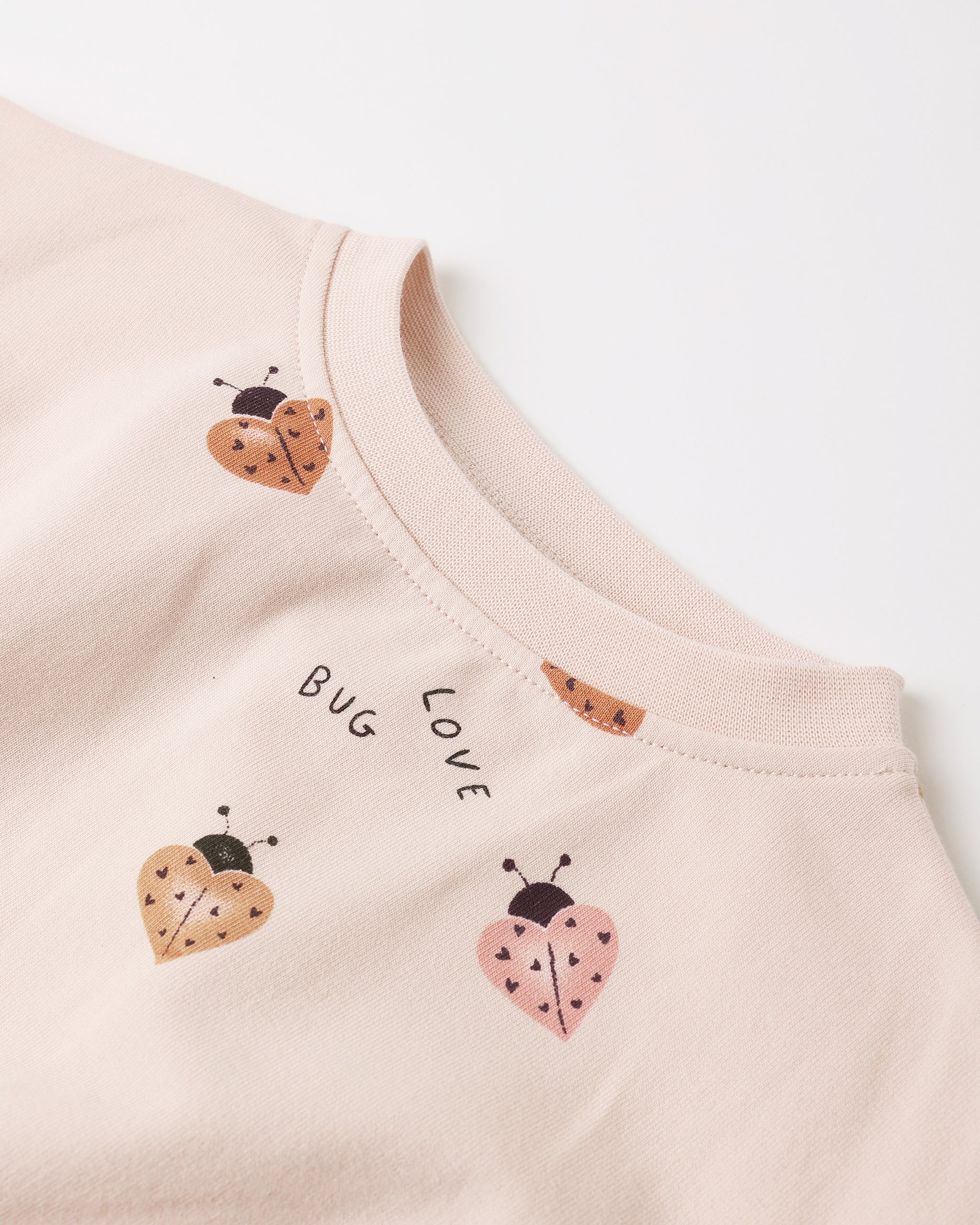 Relaxed Sweatshirt || Love Bug