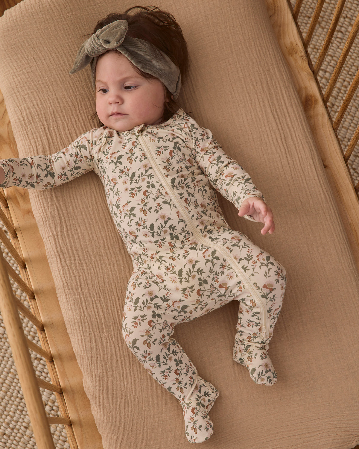 Bamboo Zip Footie - Holiday Floral, Natural