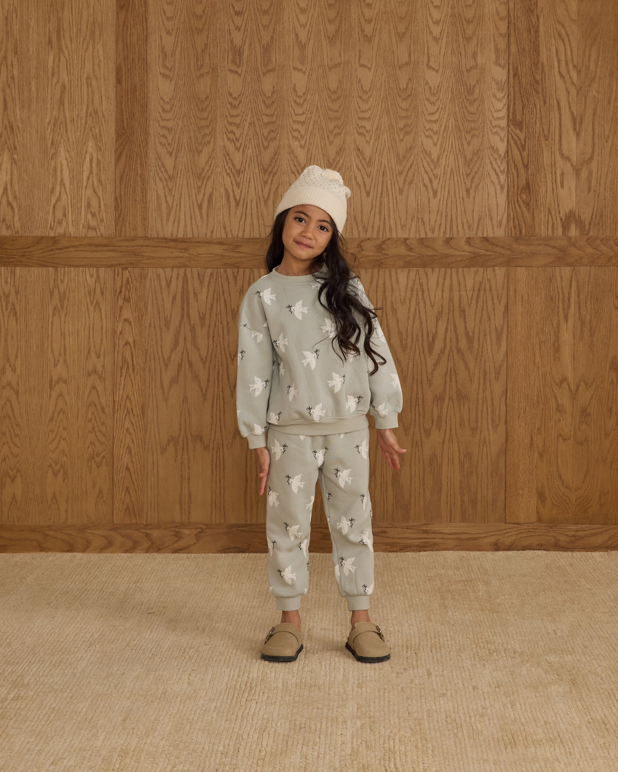 Relaxed Sweatshirt || Doves