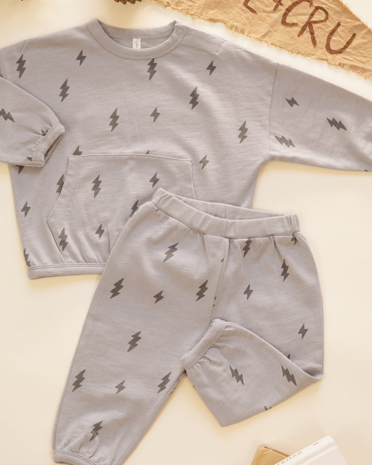 Relaxed Set - Bolts Dusty Blue