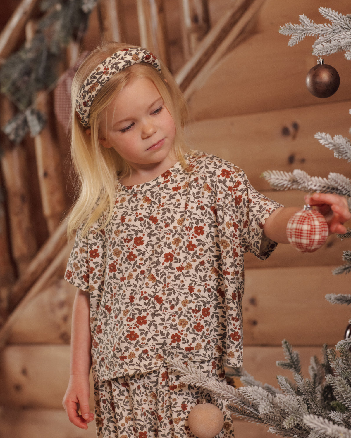 Ruthie Set - Holiday Floral Natural
