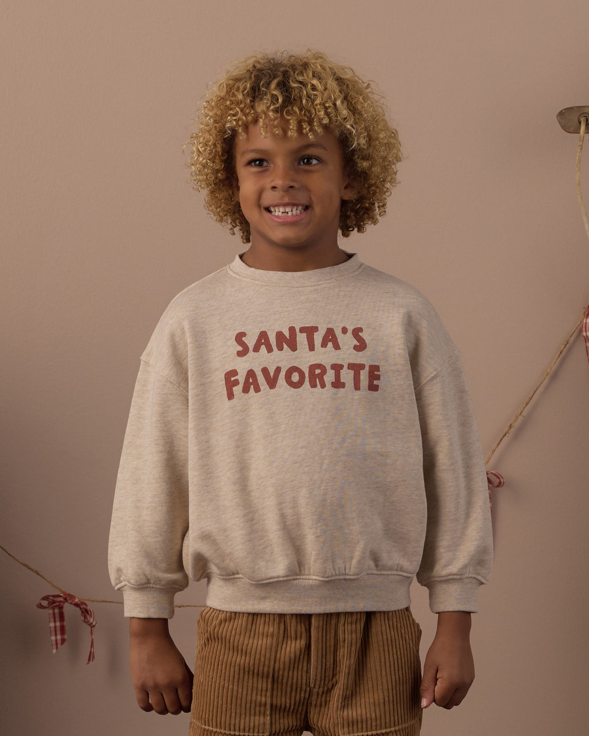 Relaxed Sweatshirt - Santa’s Favorite Parchment