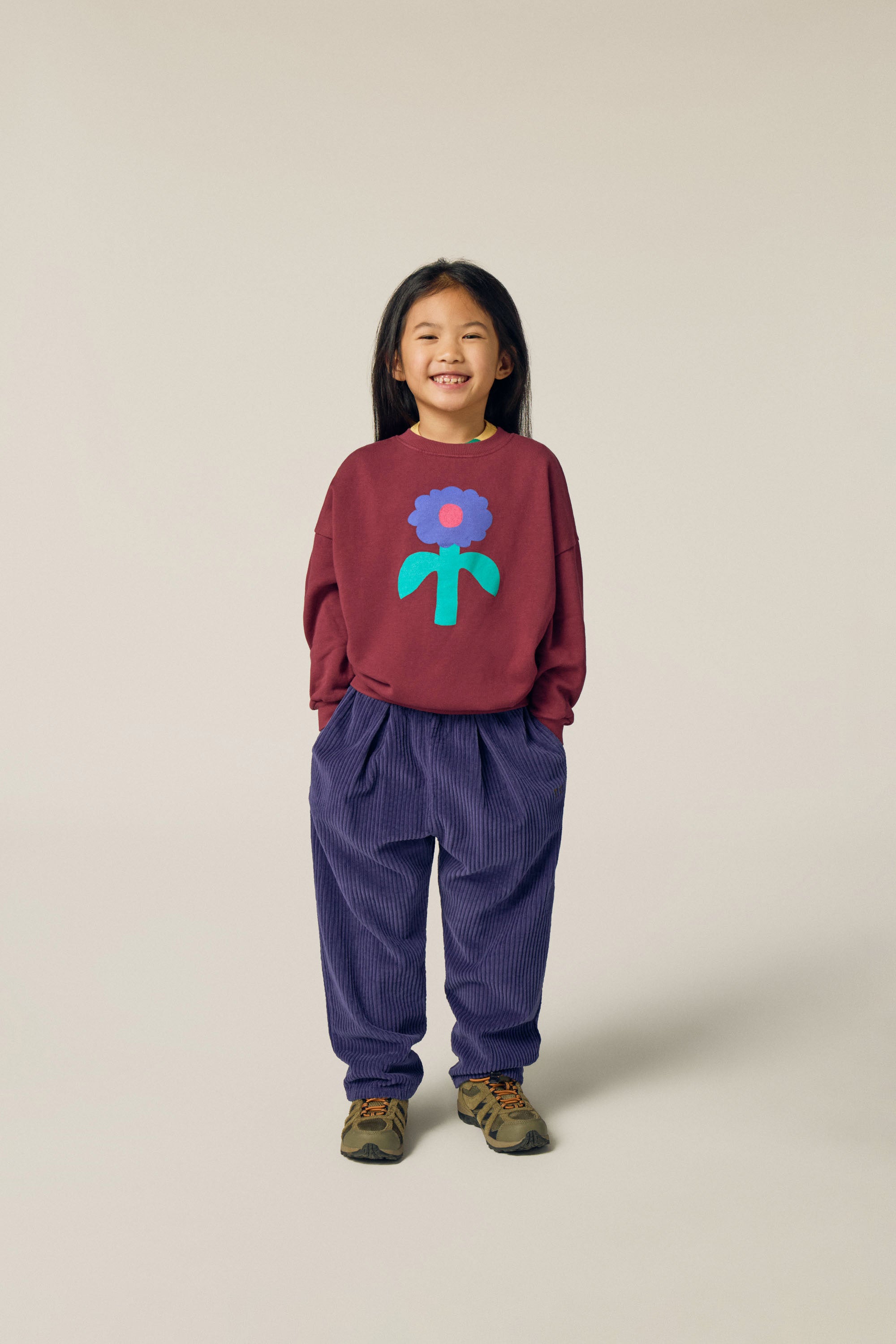 Big Blue Daisy Sweatshirt - Burgundy
